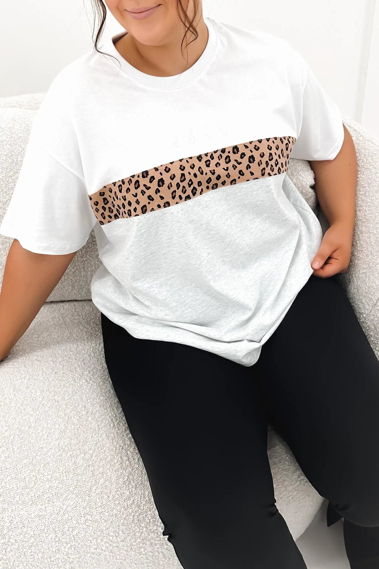 Chic Outfit Leopard Panel Up Tee Snow Marle