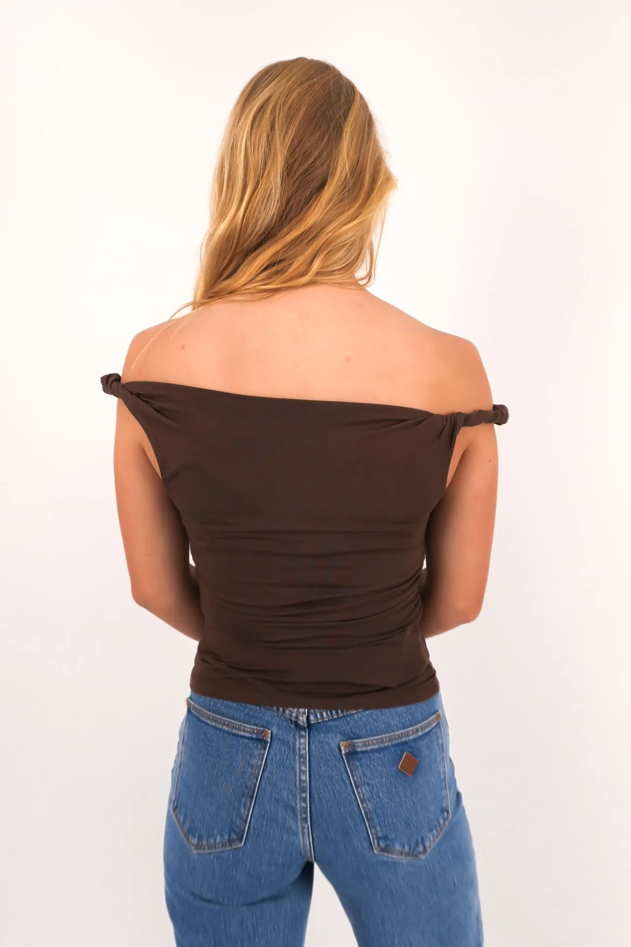 Evie Twist Tank Chocolate Data - transmitting