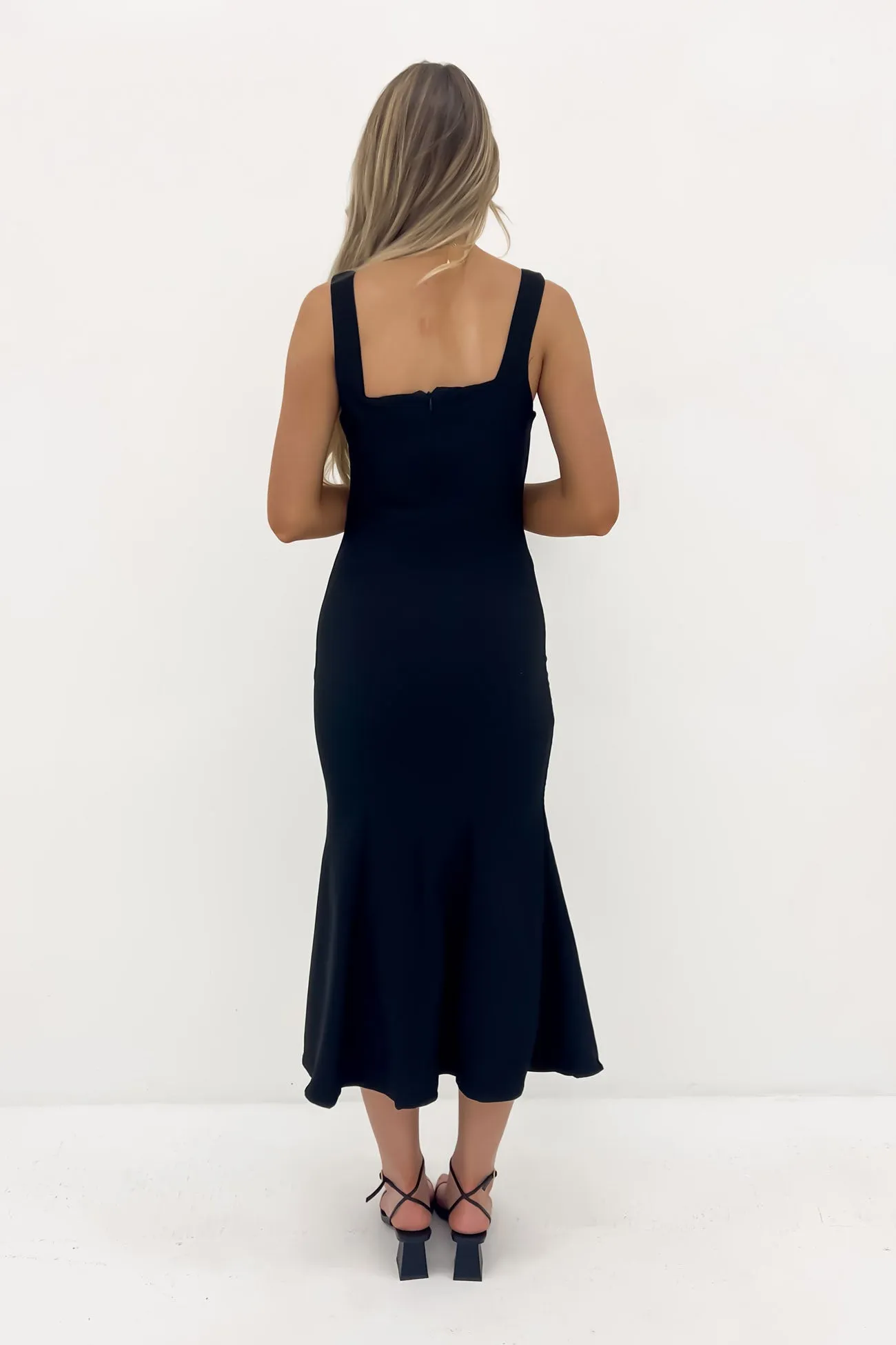 Winter Classic Comfy Wear Katelyn Midi Dress Black