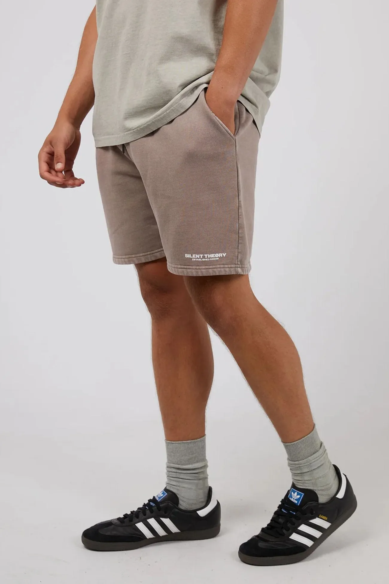 Essential Theory Short Mushroom Chill Look hypoallergenic material