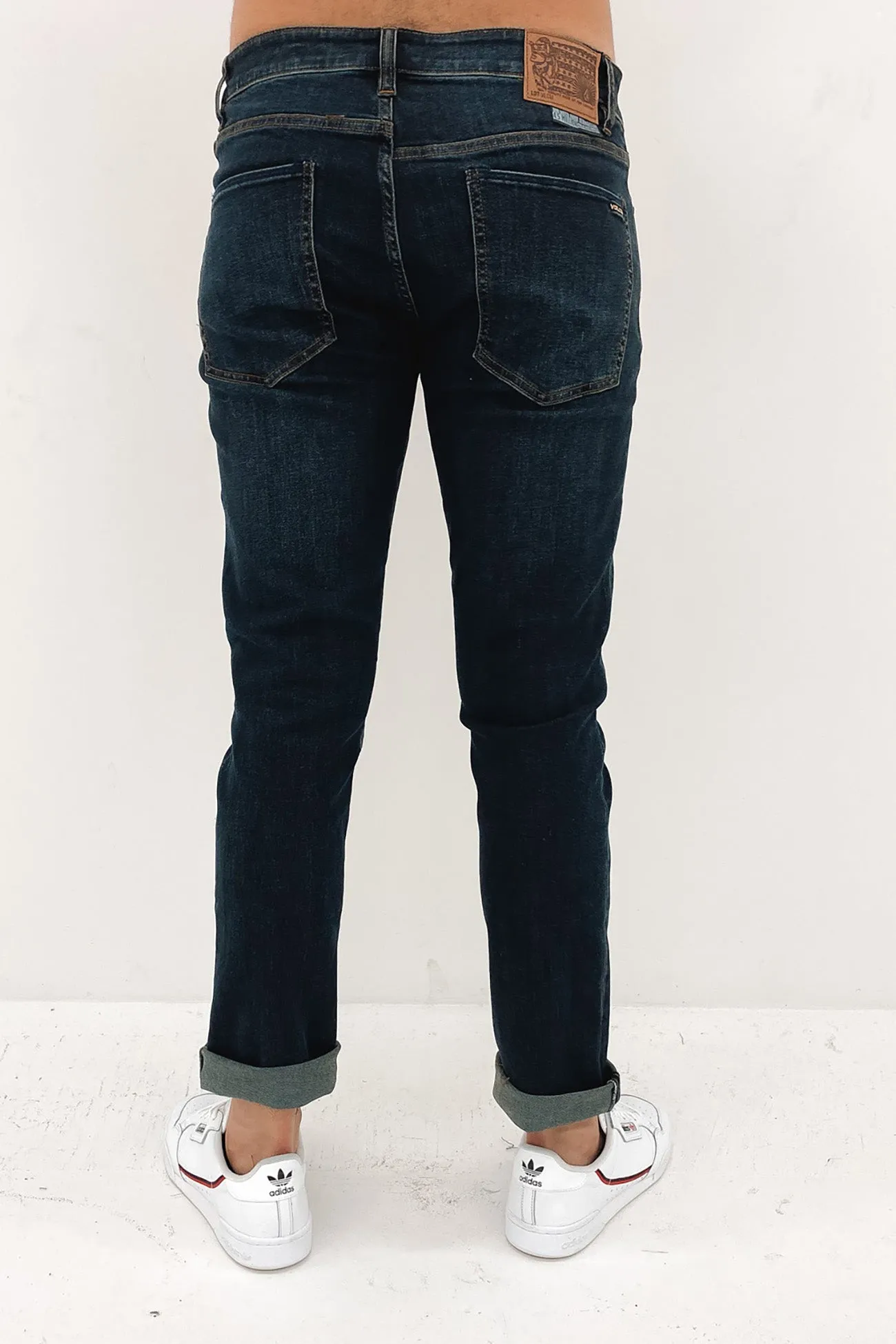 Minimalist Elegant Vorta Slim Straight Jean Vintage Blue
