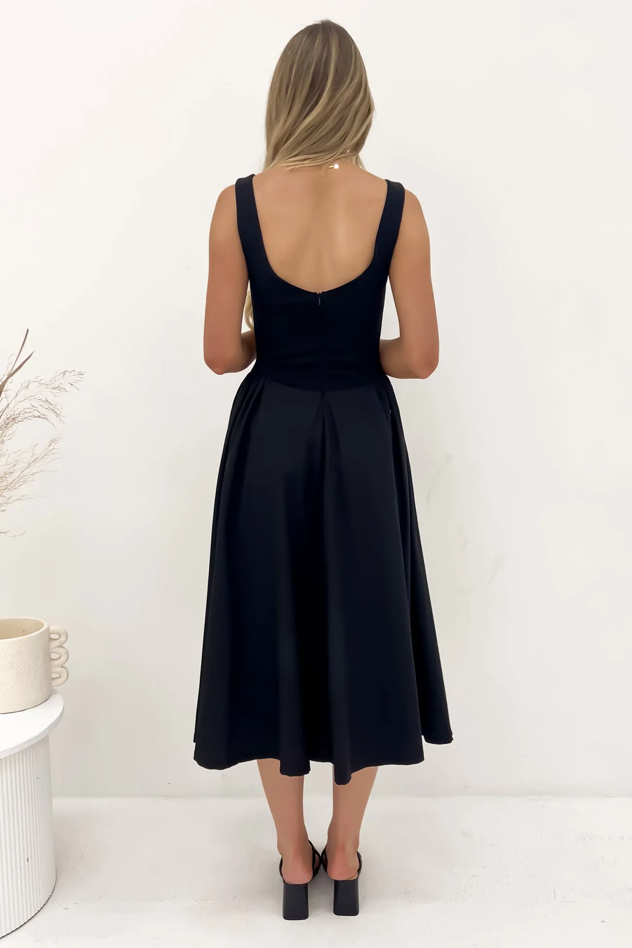 Curvy Glam Zoey Midi Dress Black
