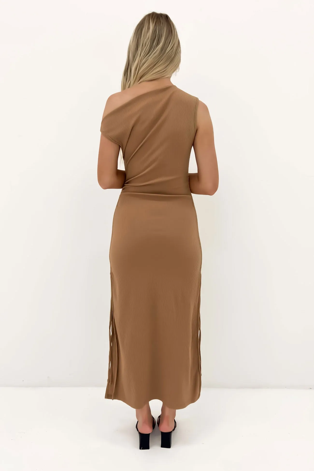 Quick Elegance Dropped-Waist Jayden Ribbed Maxi Dress Latte