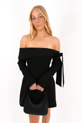 Feminine full-length gown Fitted Base Finch Mini Dress Black
