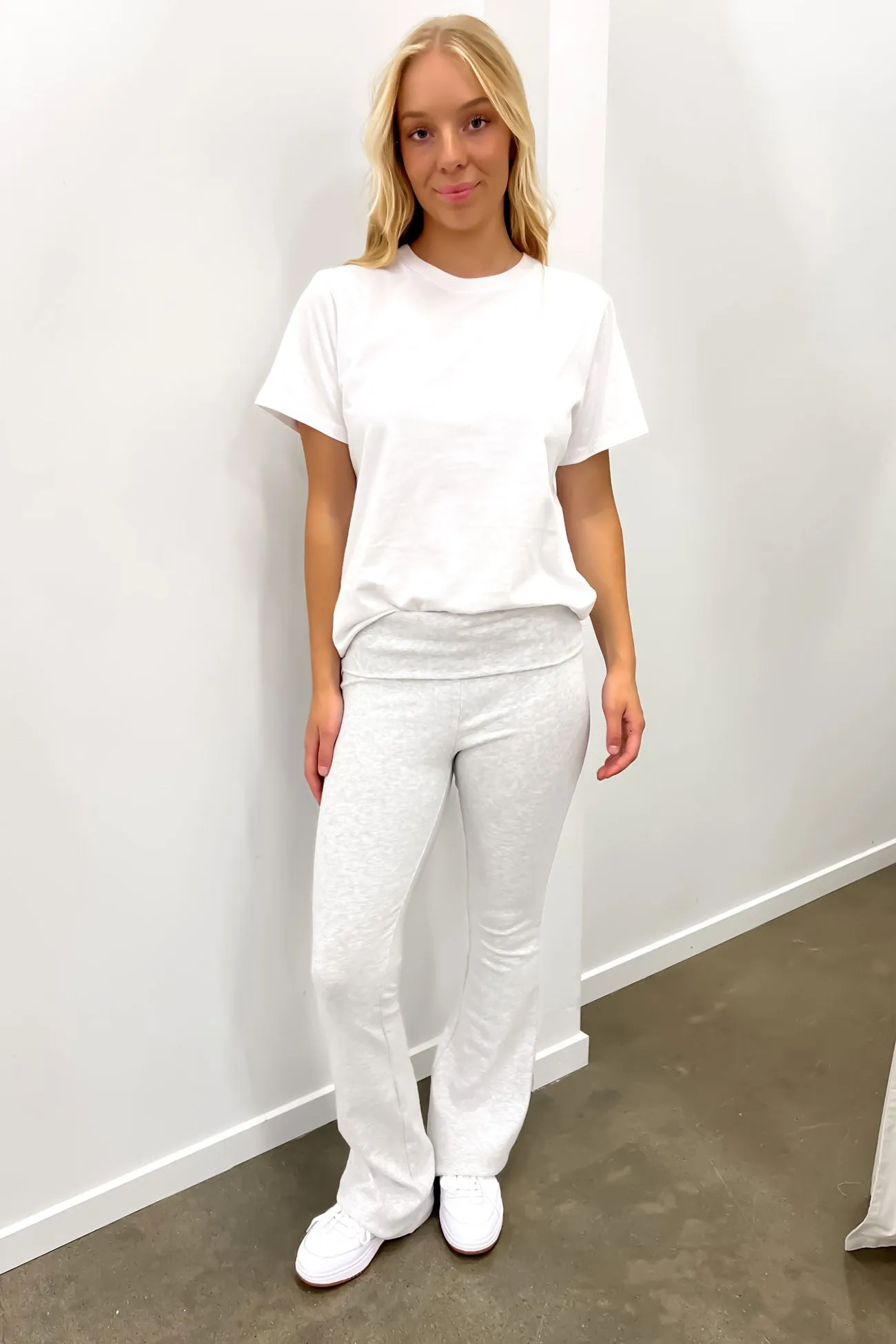 High-rise waist Flexible Activewear Elina Flare Pant Snow Marle