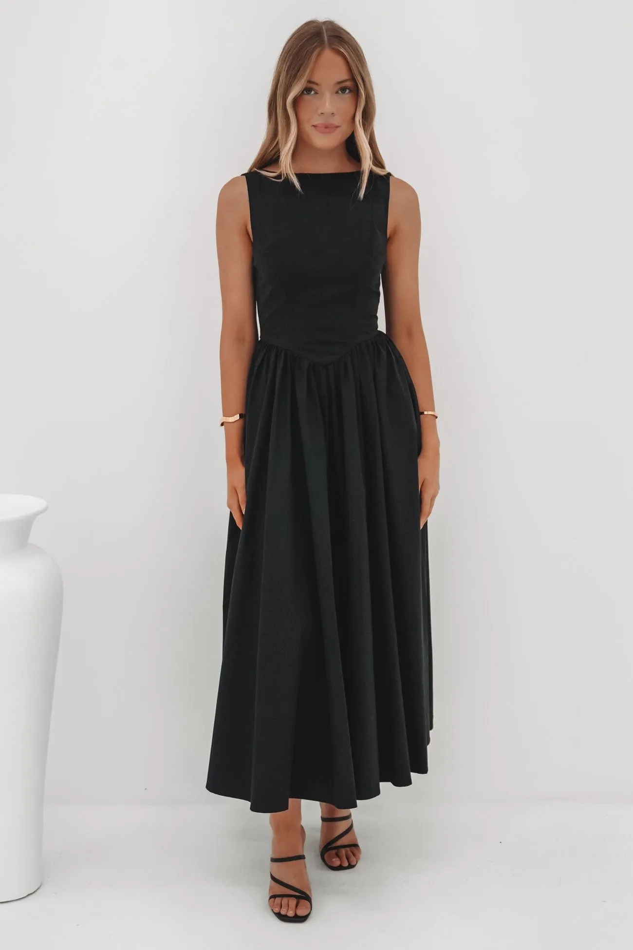 Contemporary Fit Chic and Cozy Wear Maisie Maxi Dress Black
