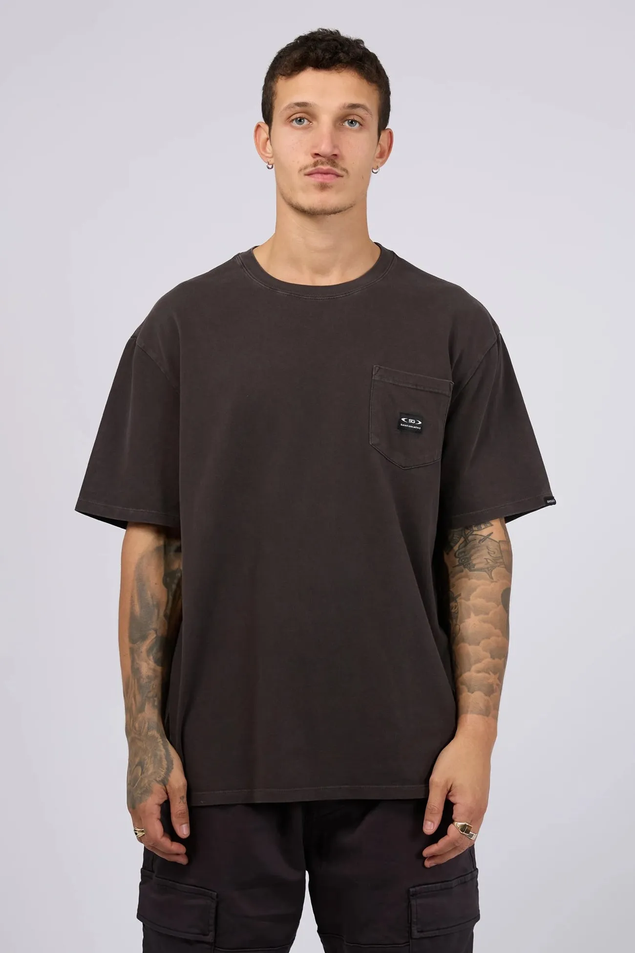 SG Pocket Tee Coal Classic Wear Everyday Fashion Look