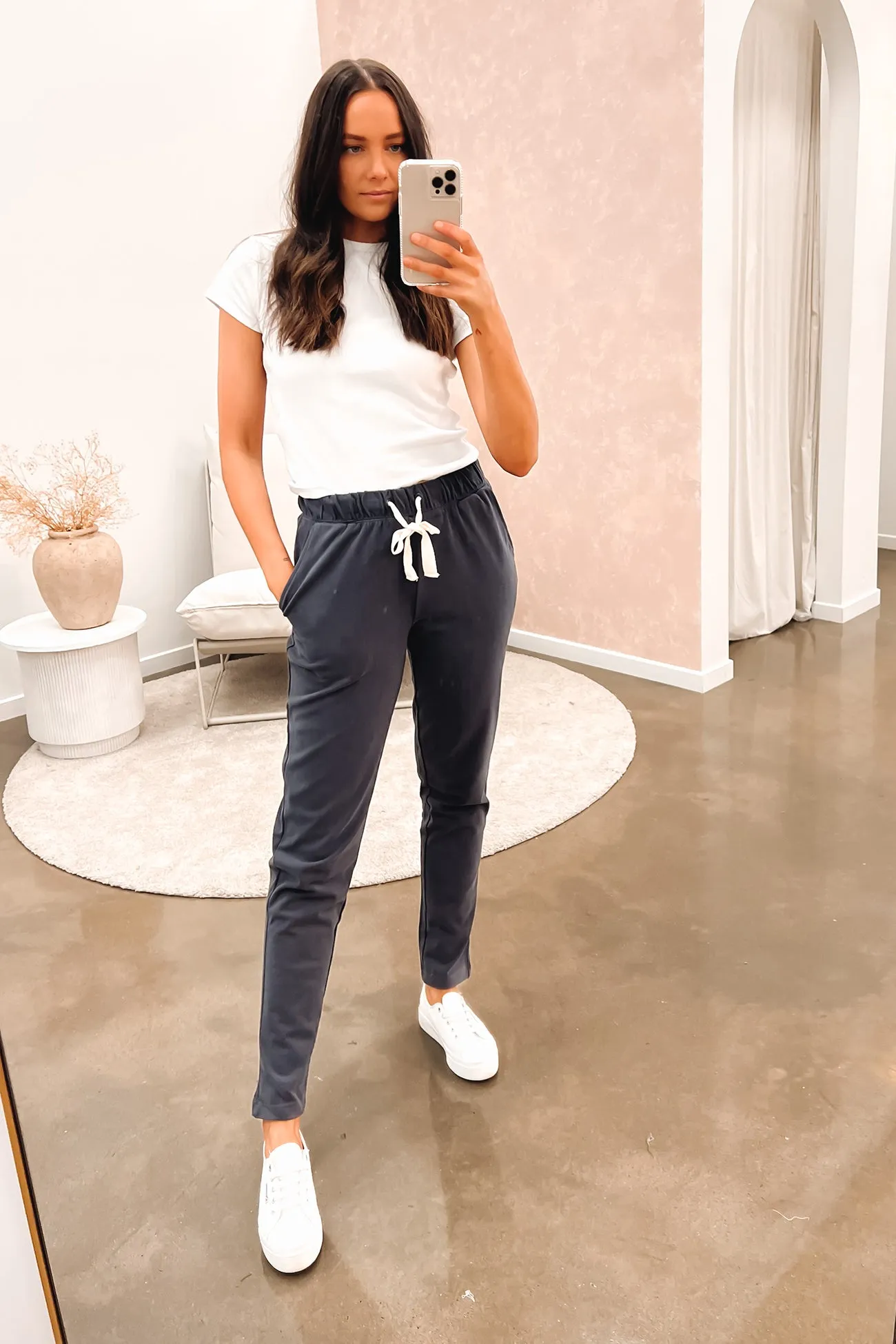 Monday Pant Coal Simple Comfort Wear