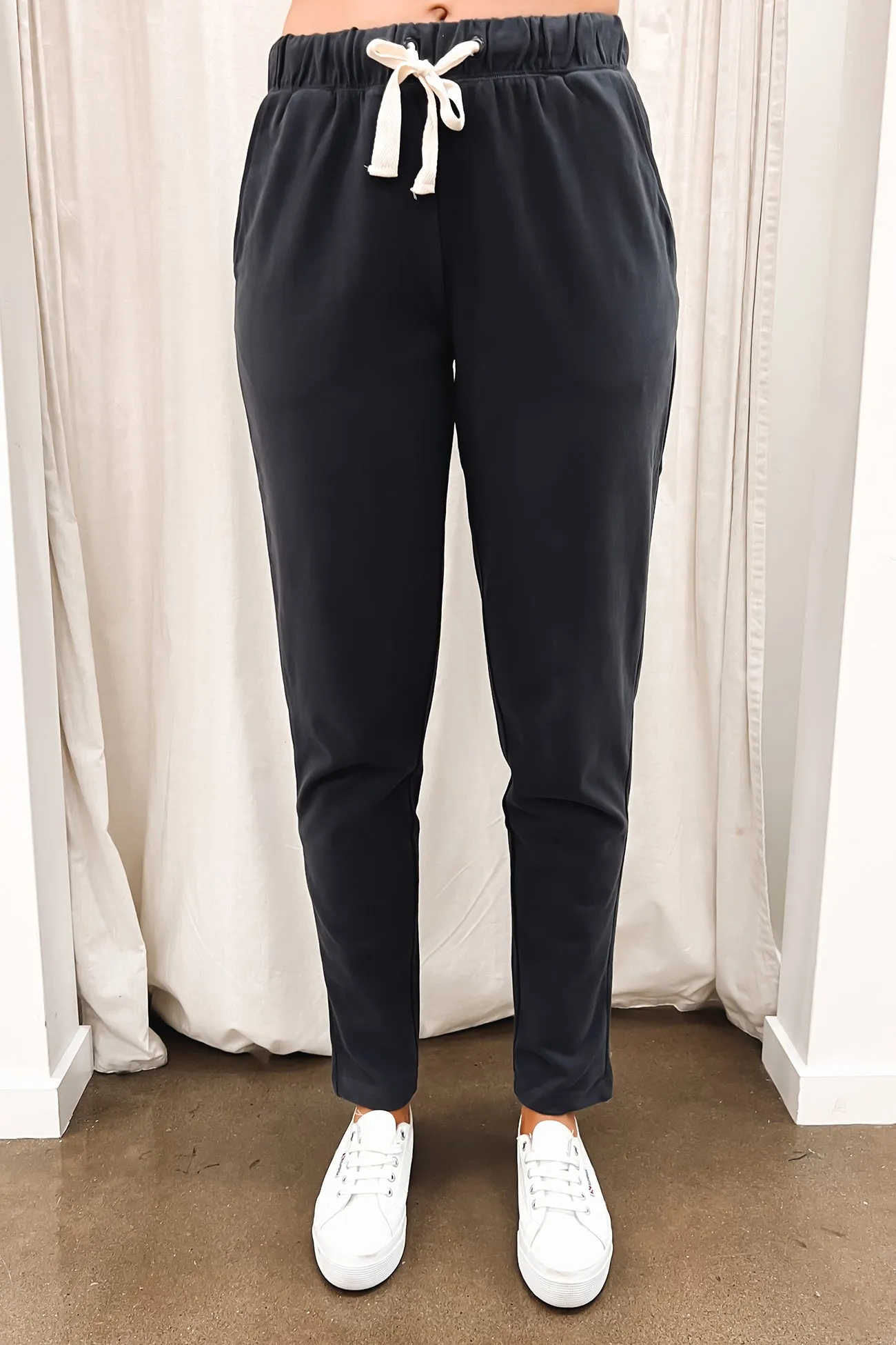 Monday Pant Coal Timeless Comfort Fit