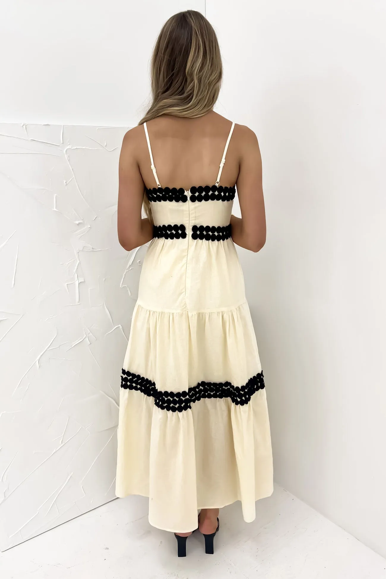 Trendy Everyday Aisley Midi Dress Cream