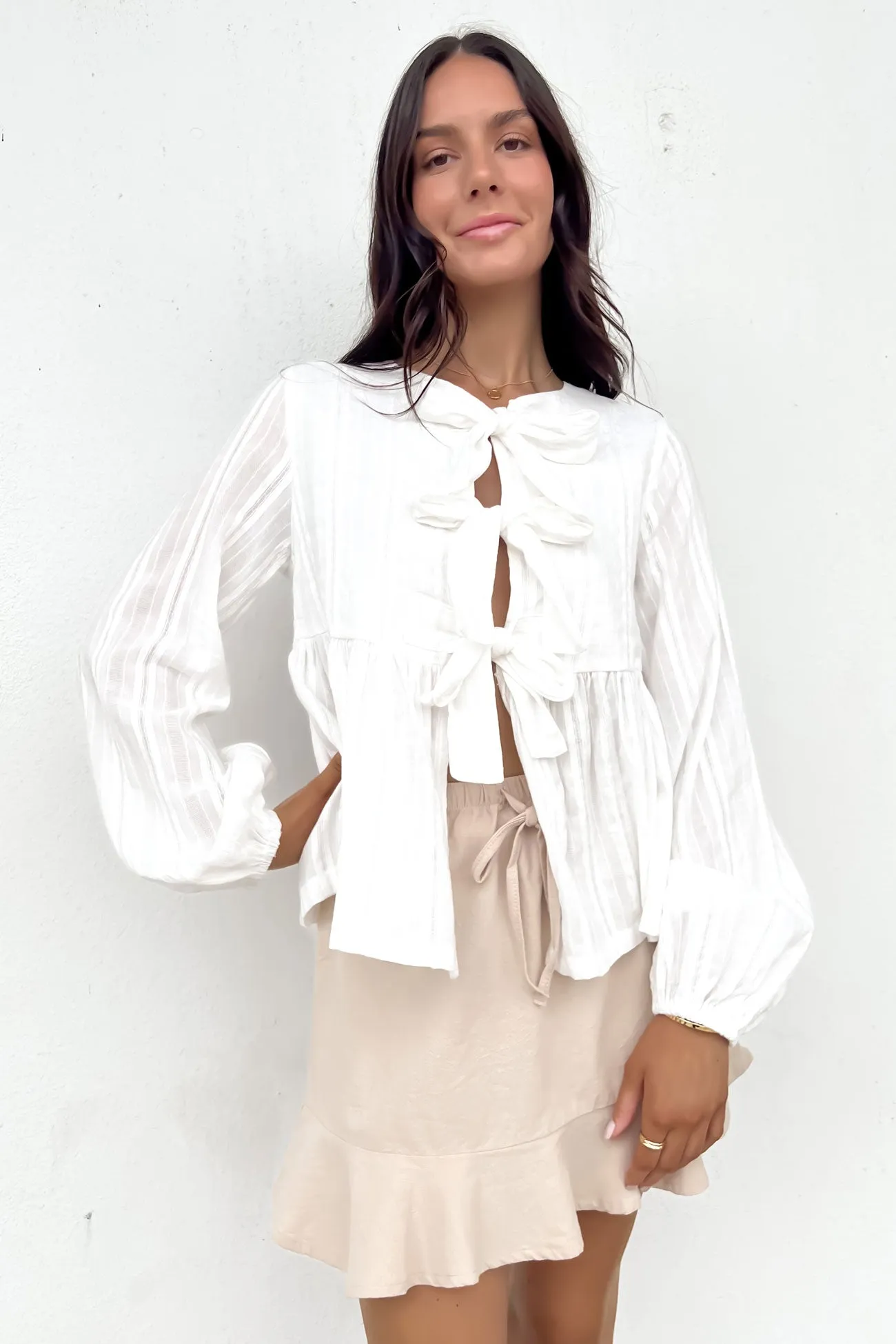 Plain look Elegant Nyssa Top White