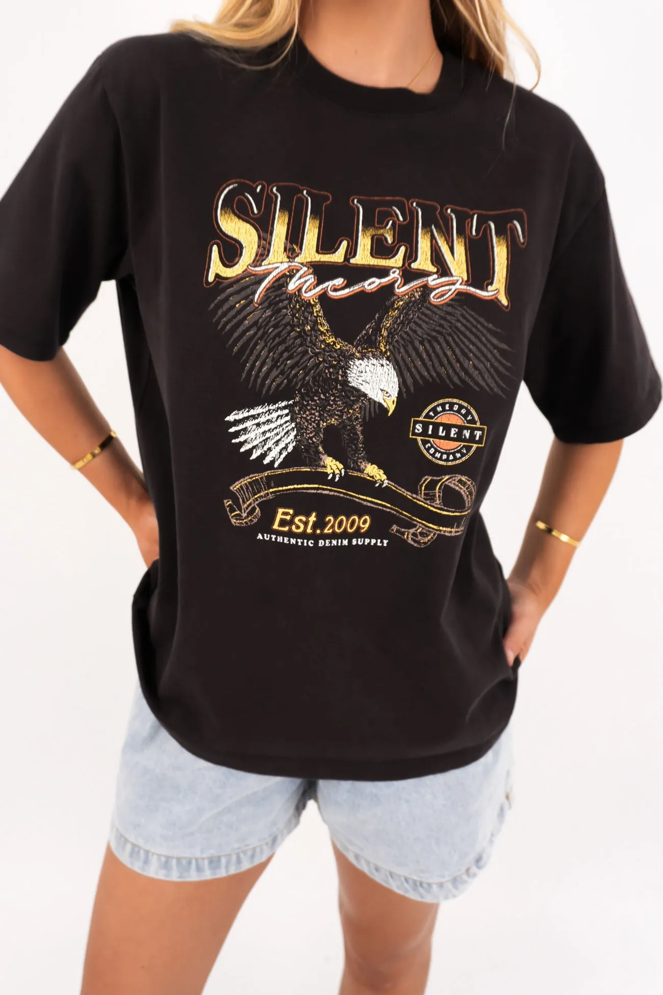 Casual and Soft Formation Tee Washed Black