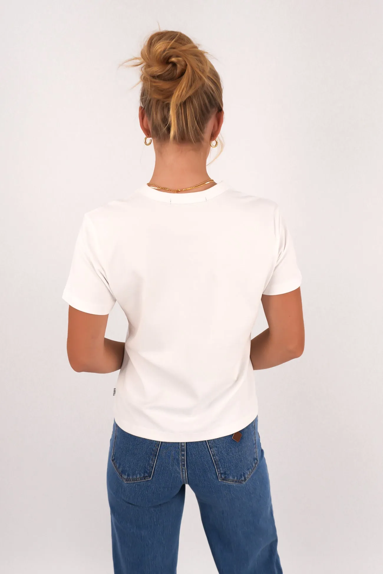 Regular Tee White Cozy Vibes Athletic Fit
