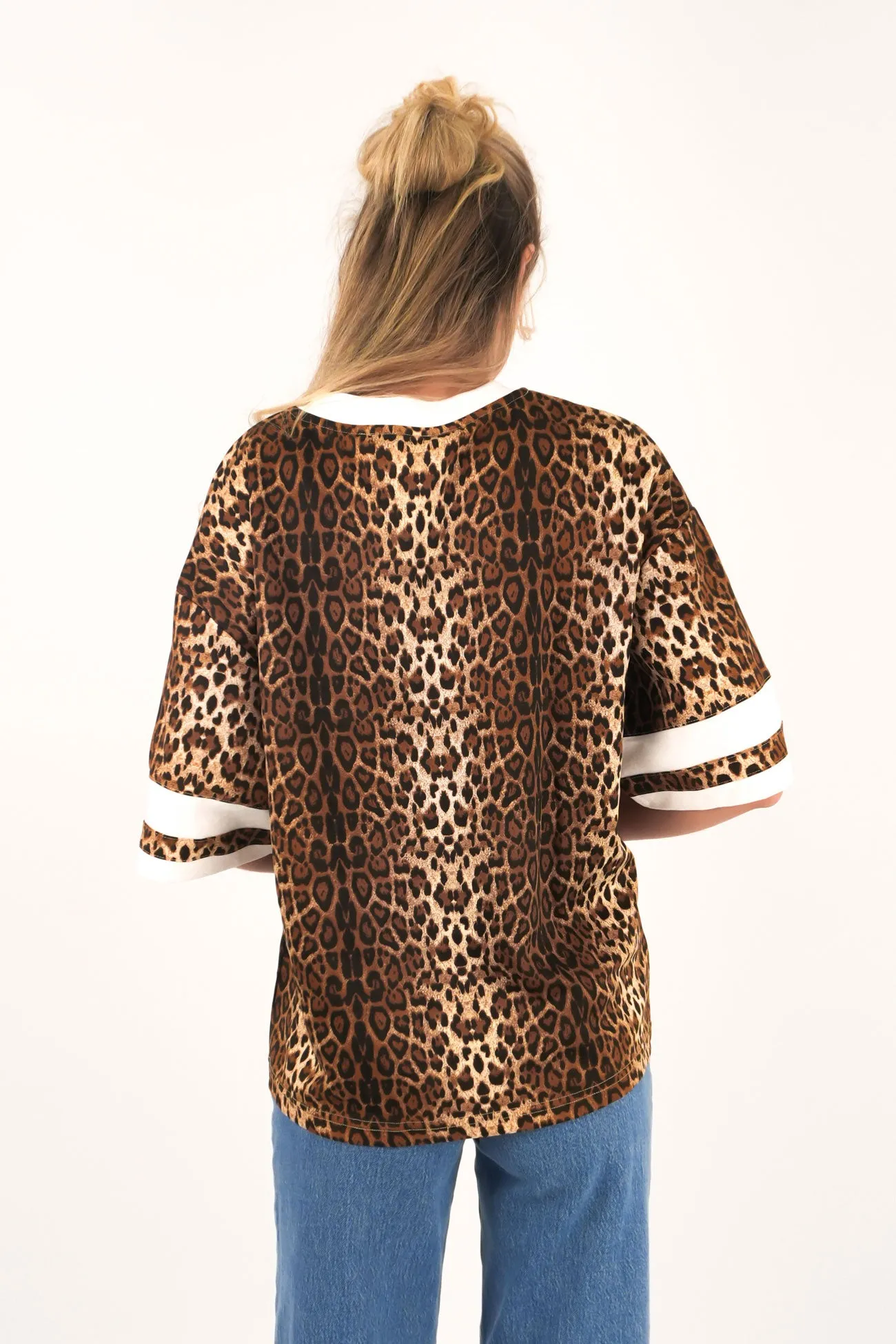 Della Tee Leopard Seasonal Trend