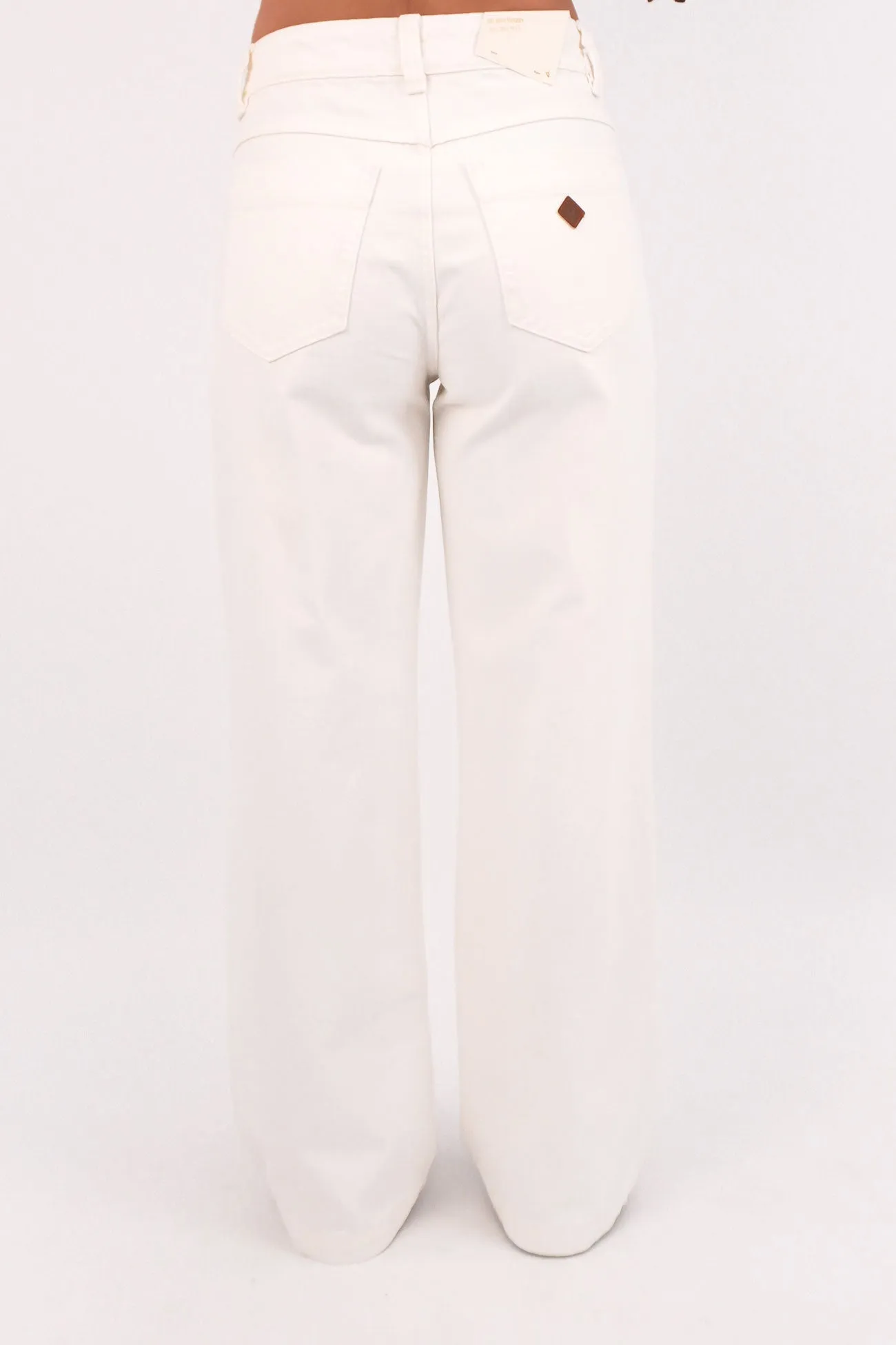 Multi Pocket Design Office Wear Weekend Warrior Trend Setter A 95 Baggy Jean White Gold