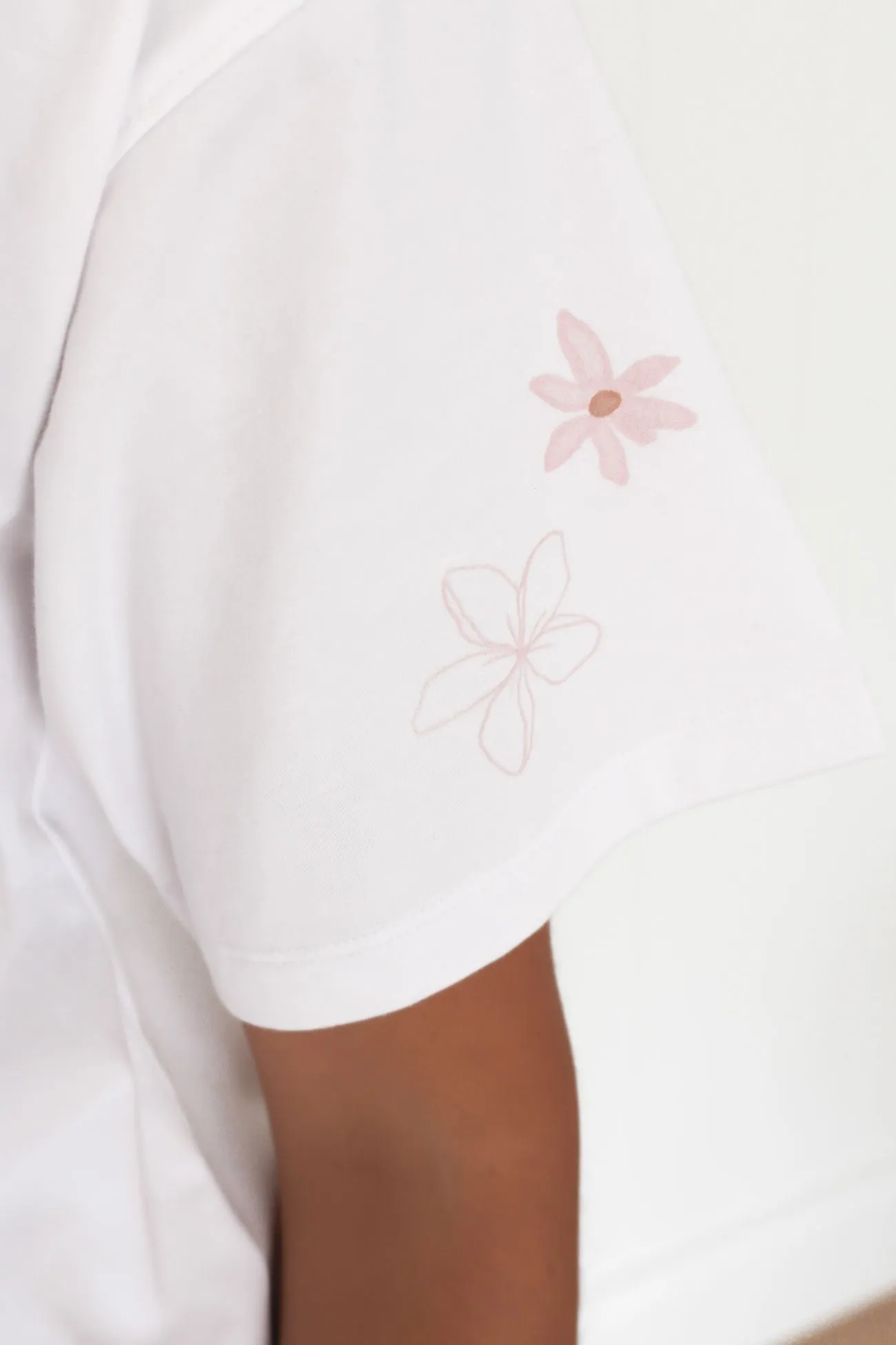 Easy to Style Golden Tee White