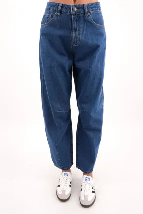 Hallie Barrel Leg Jean Denim Comfortable Edge Athlete Fit Elegant