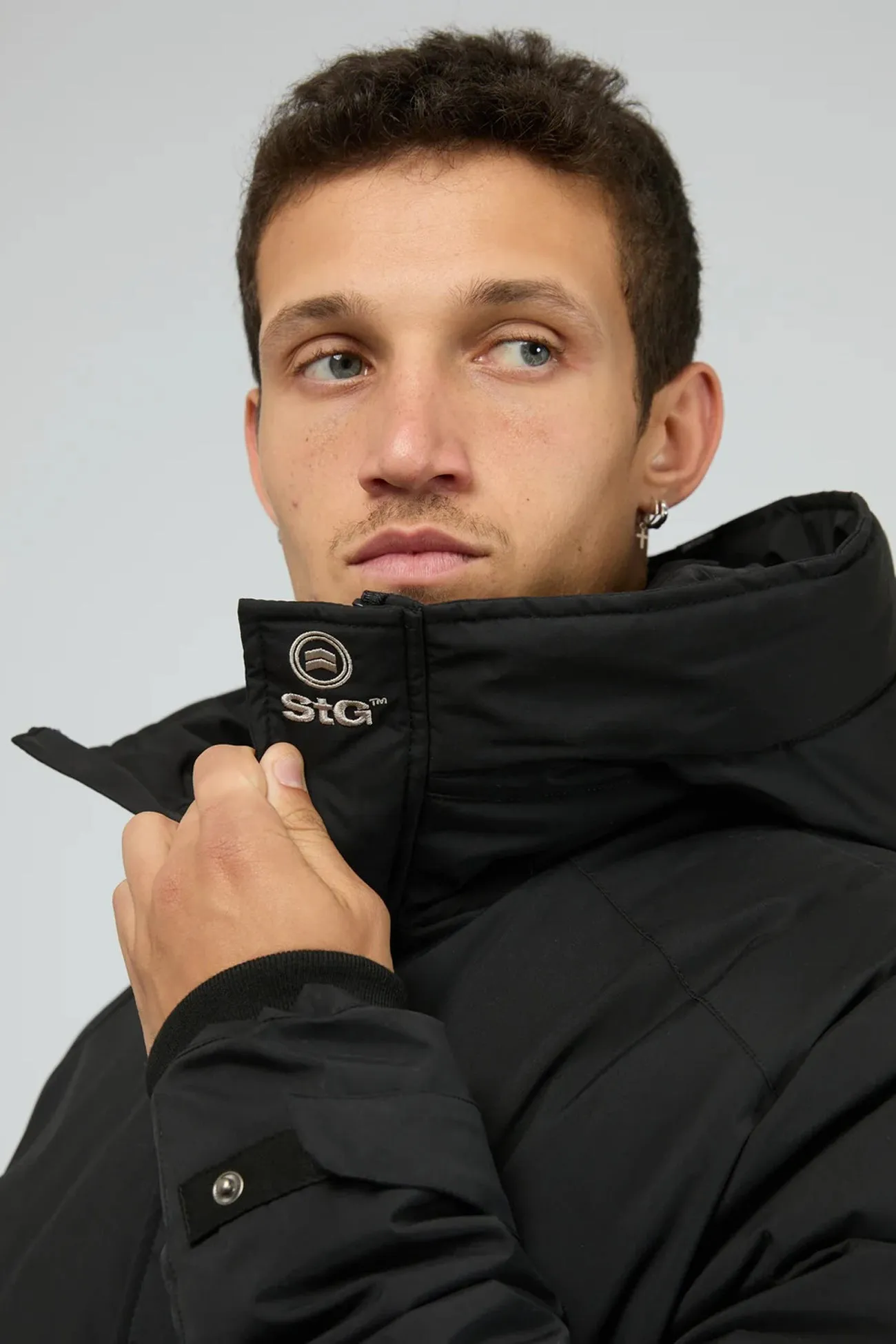 Hex Jacket Black Quick Access Hidden Pockets