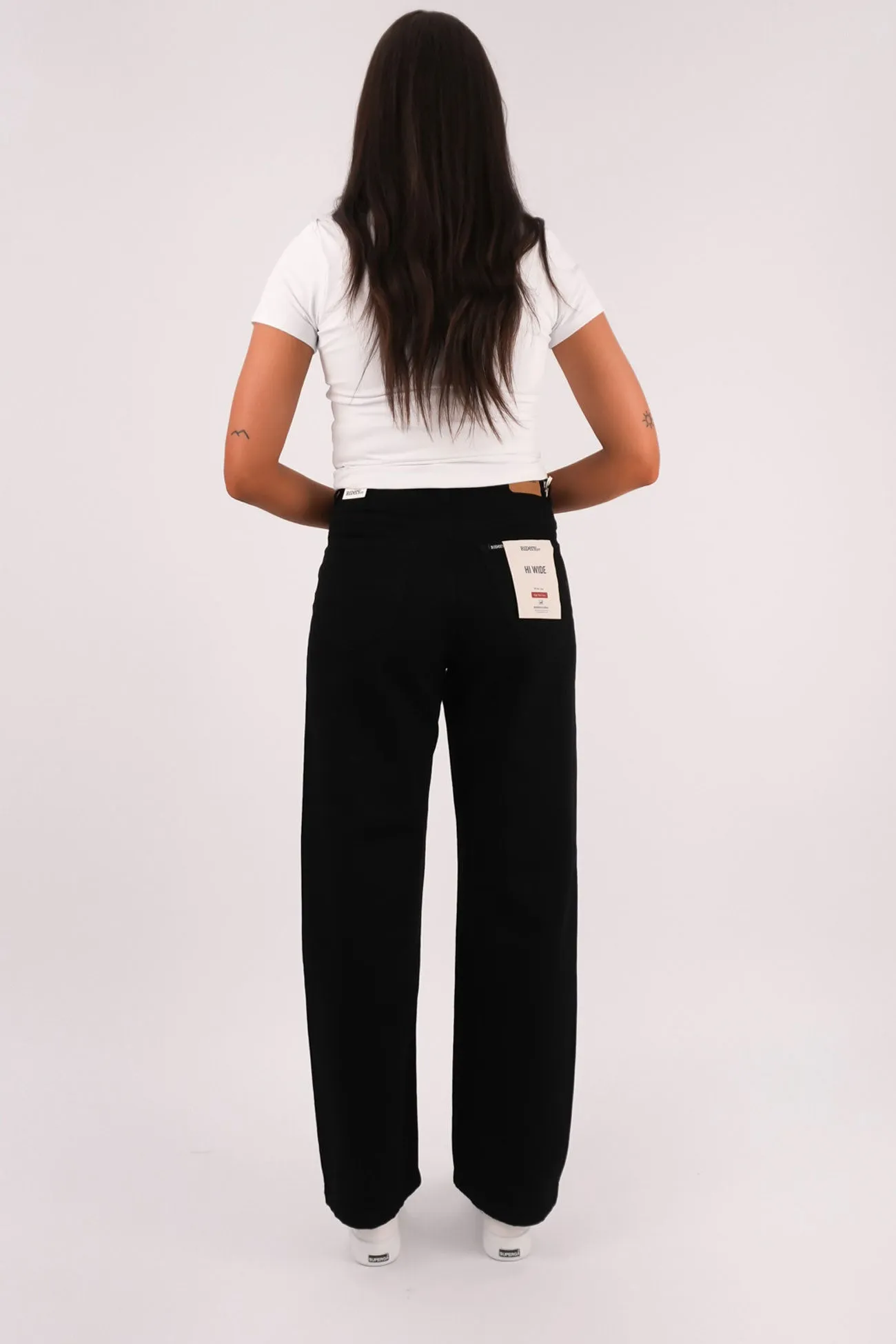 Body Friendly Moisture Wicking Inner Layer Hi Wide Jean Washed Black