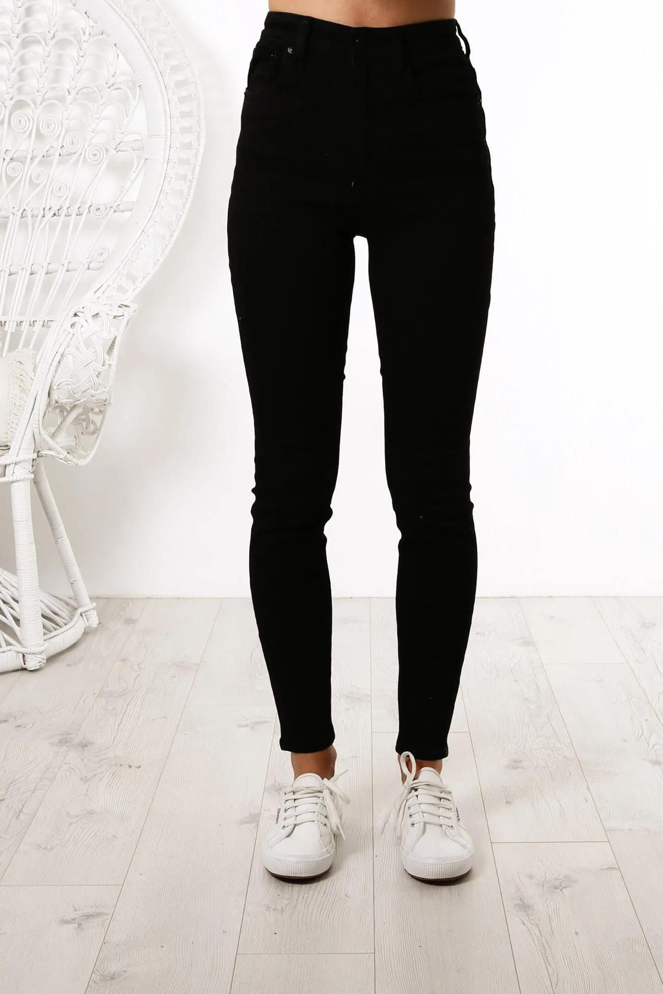 High Licks Crop Jean Primo Black Modern Look