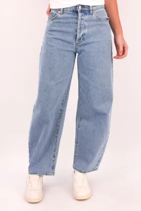 Chill Outfit Gigi Barrel Jean Country Blue
