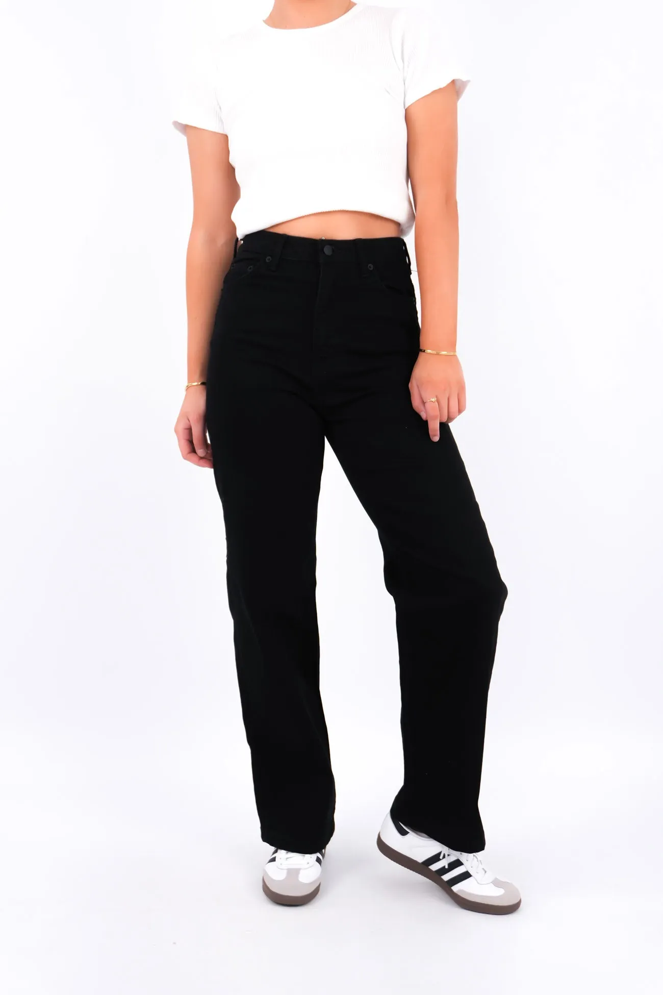 Hi Wide Jean Washed Black Petite Earthy Soft