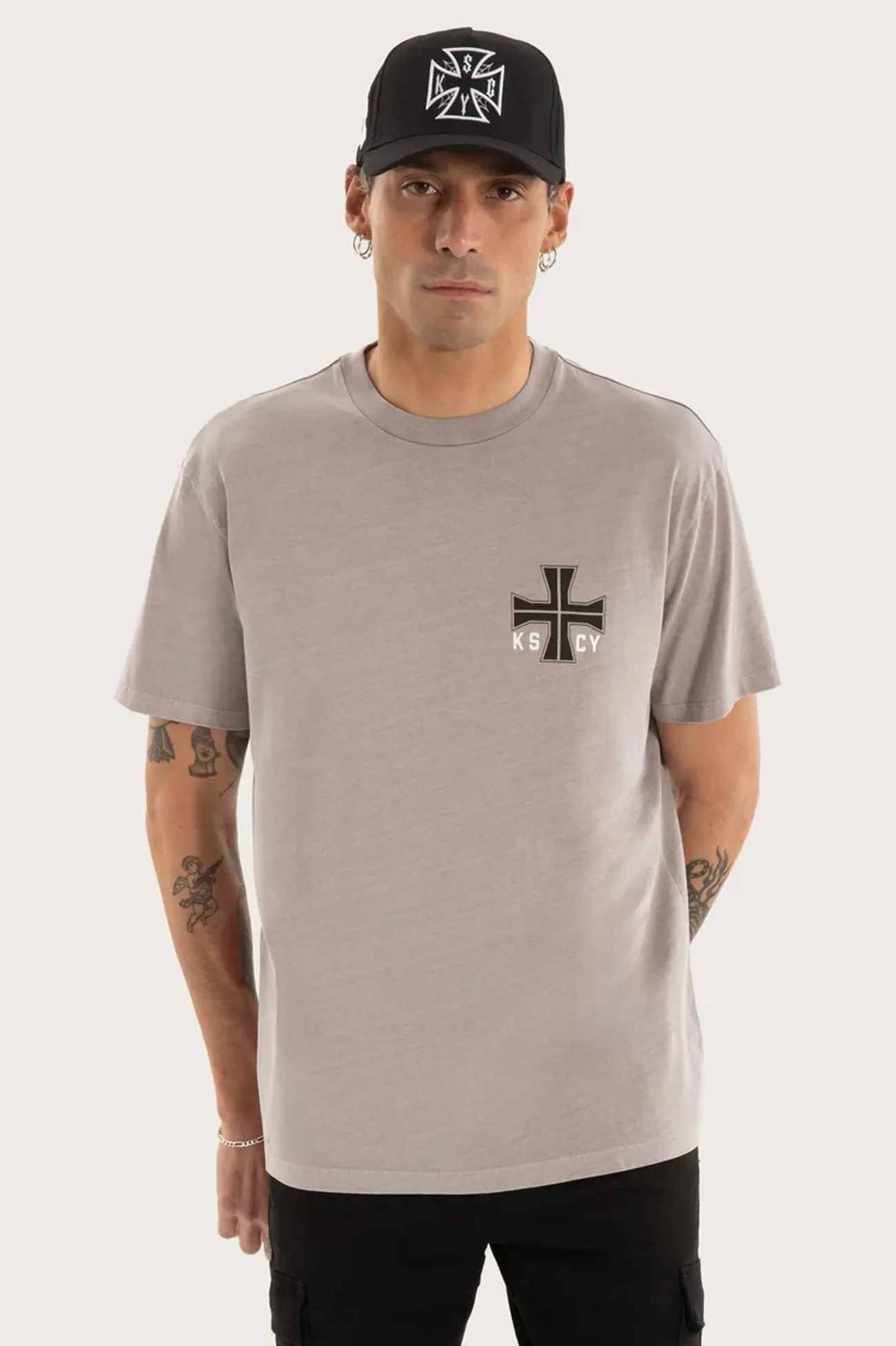 Hollow Relaxed Tee Pigment Gull All-Season Comfort Wear Layered Collar Structure