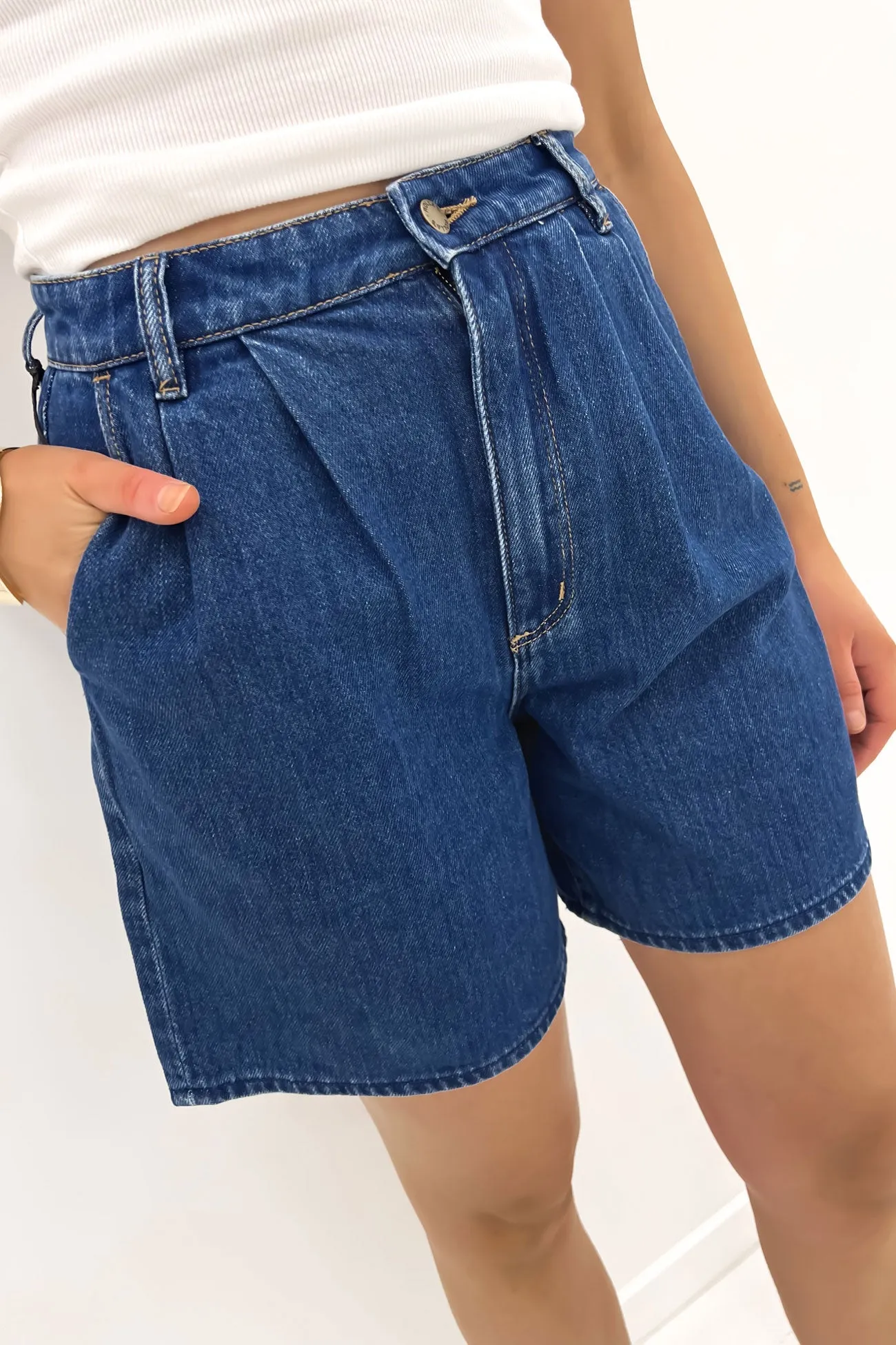 Chafe Resistant Seams Horizon Short Ashley Blue