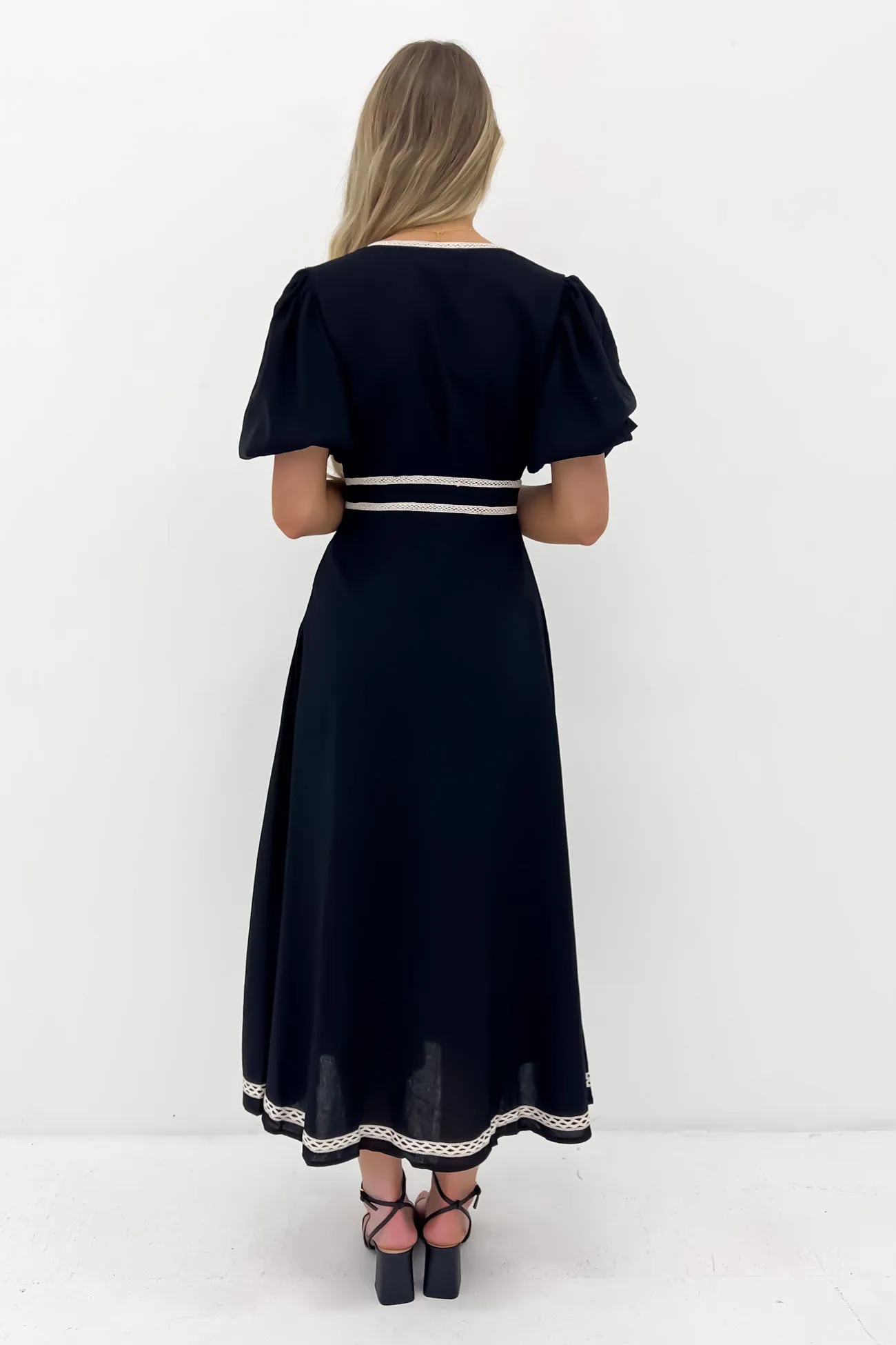 Jasmin Midi Dress Black Chic Layer Lower Hem