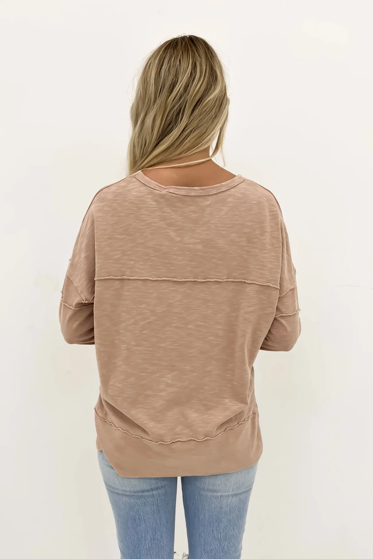 Picnic Sporty Jayne Throw On Top Oat