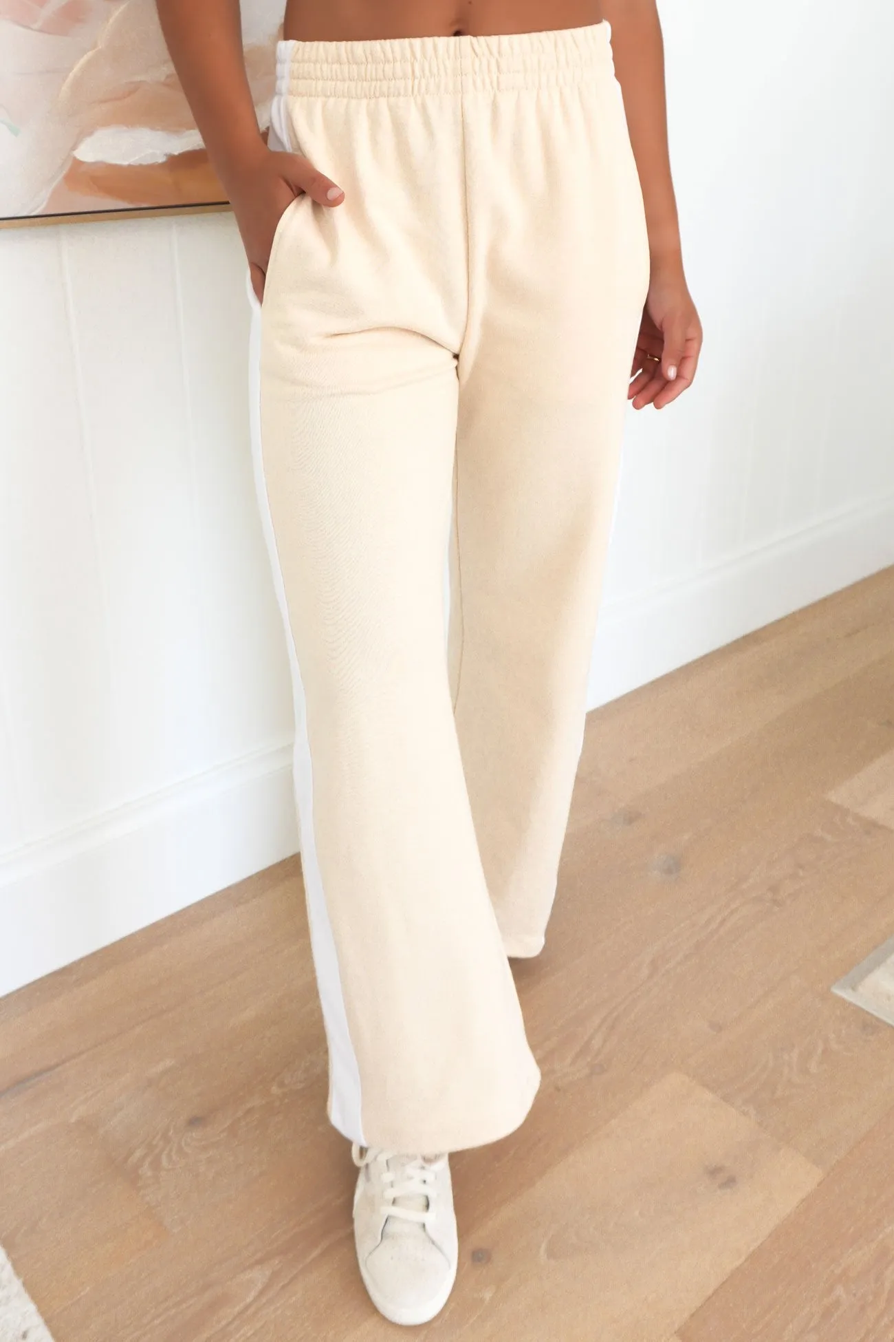Journey Stripe Track Pant Beige Perfect Layer Smooth Fit Lining