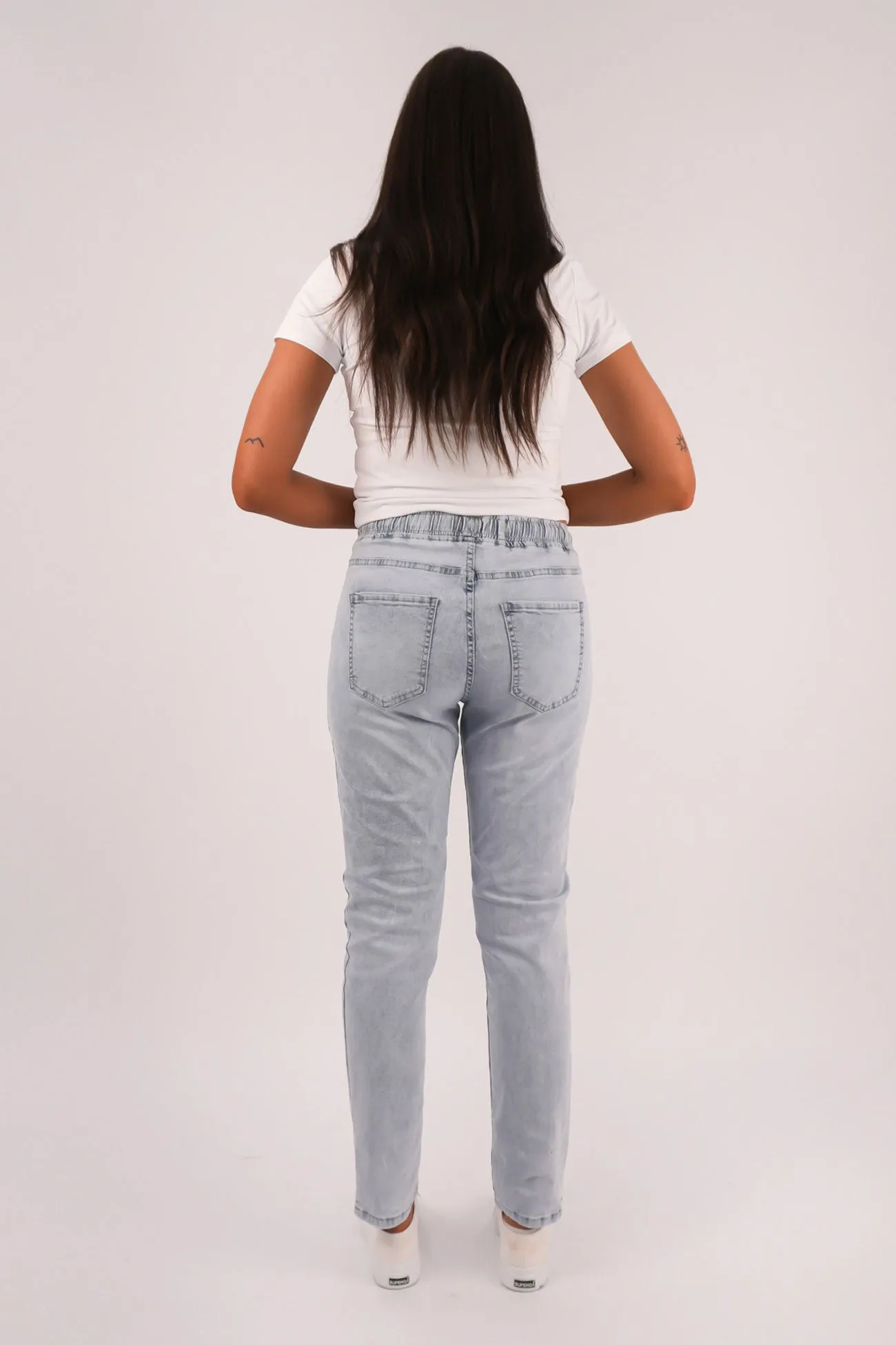 Wrinkle Resistant Smart Design Juliette Jogger Jean Vintage Pale Blue