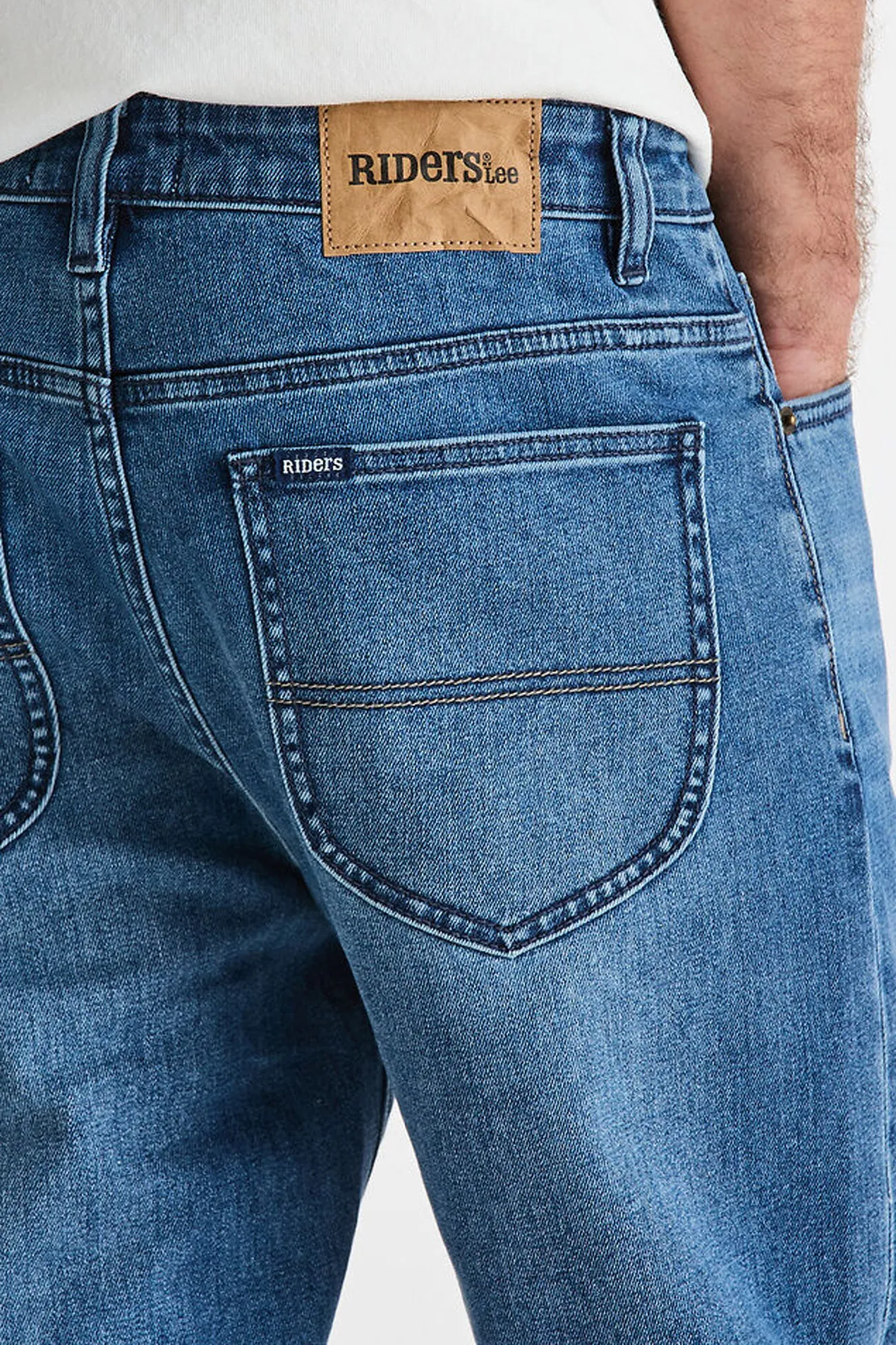 R4 Taper Jean Indigo Lounge Neutral Autumn Days