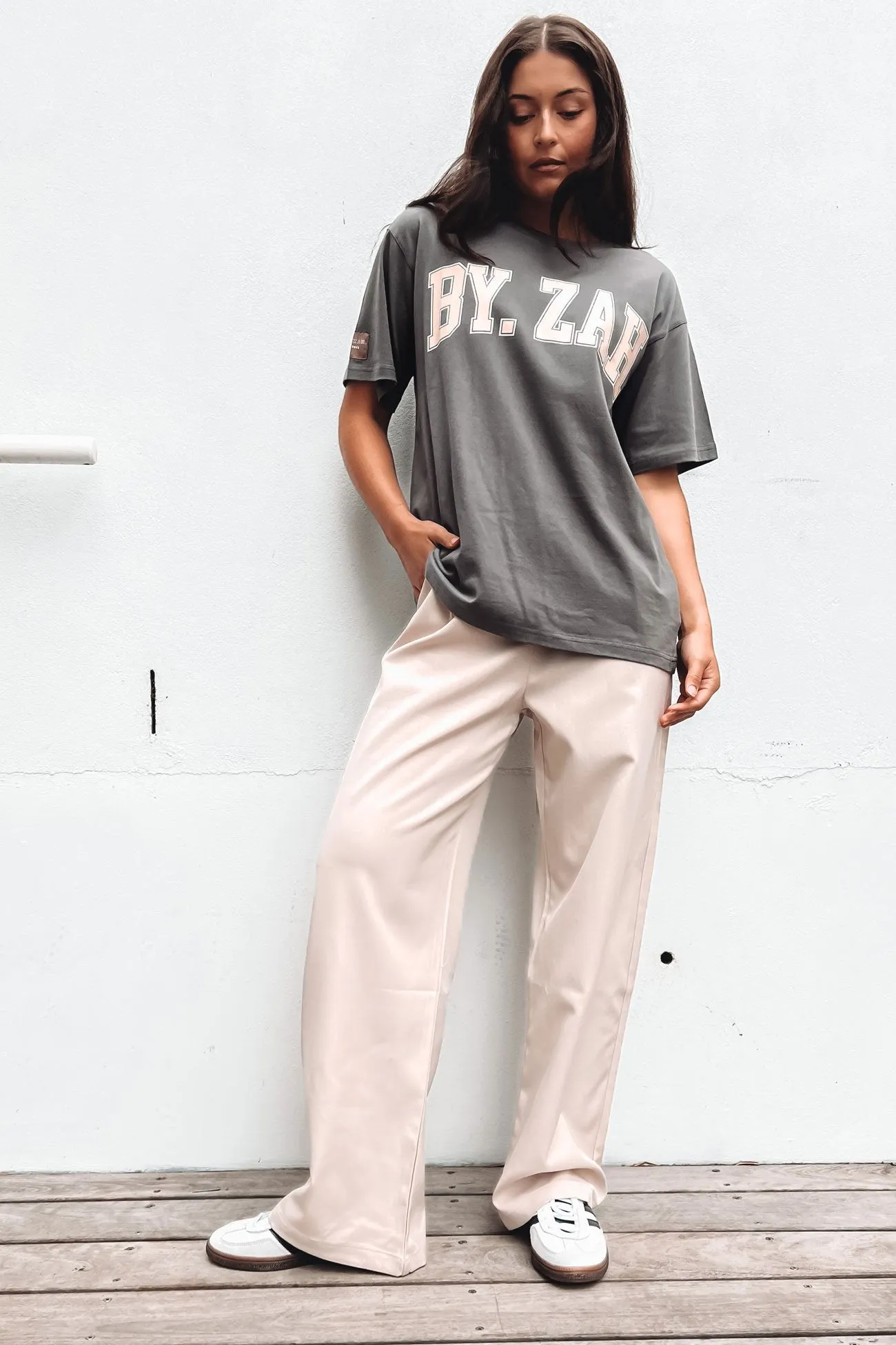 Comfortable texture Casual Style Wear Kendall Collegiate Tee Charcoal