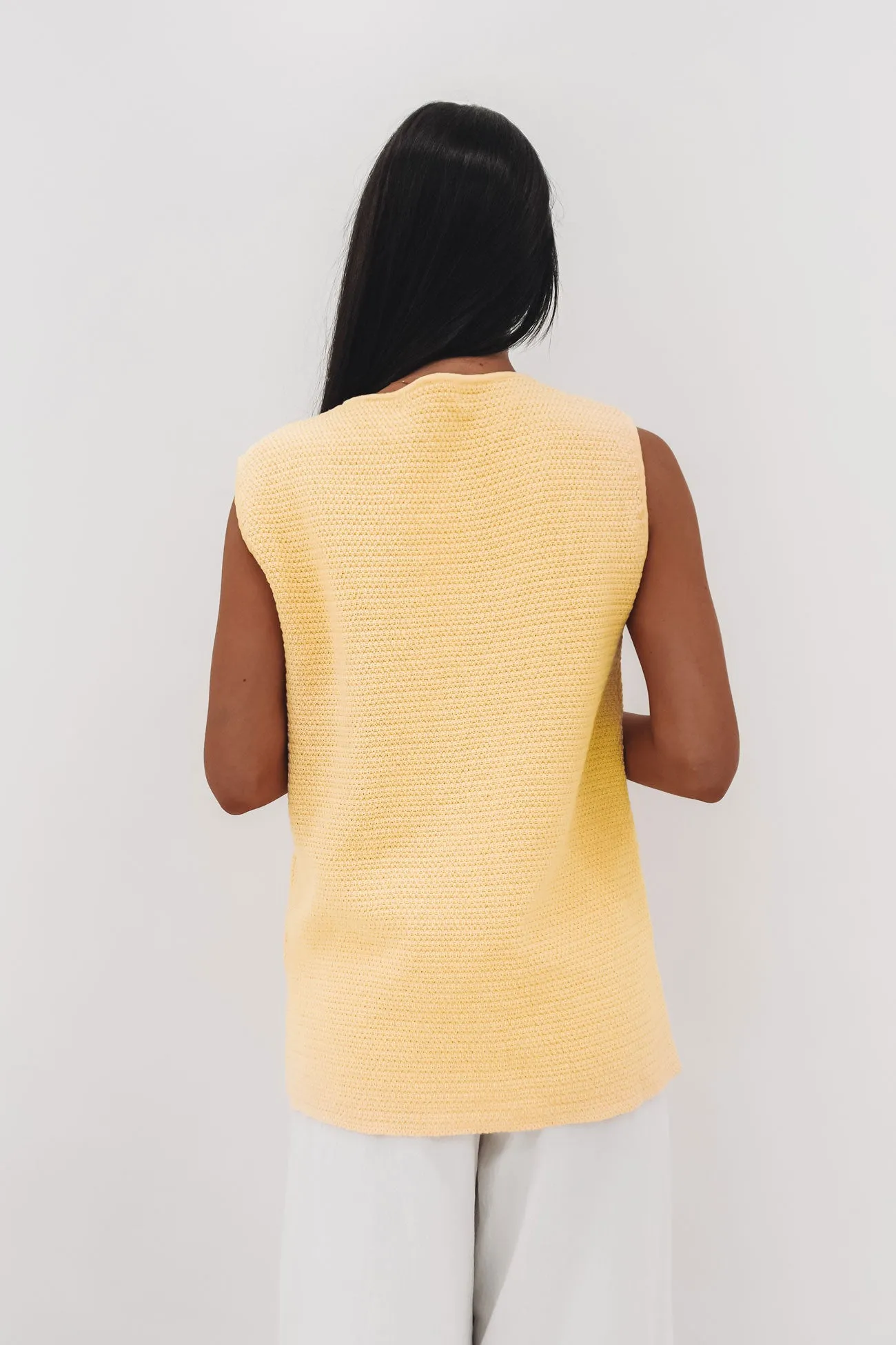 Kiele Knit Vest Yellow cute look Easy to Carry