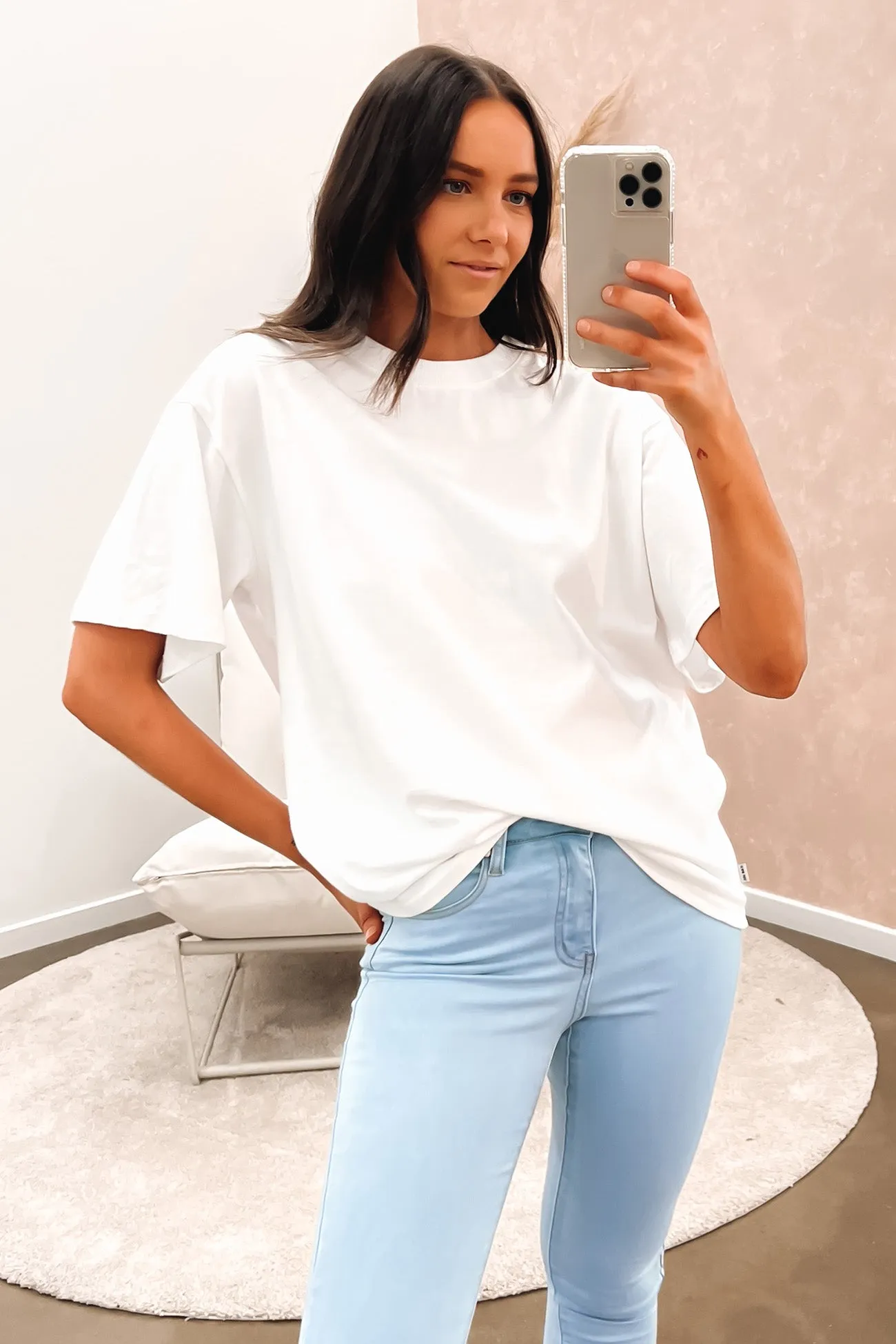 Koa Oversized Tee White Sporty Layer Look