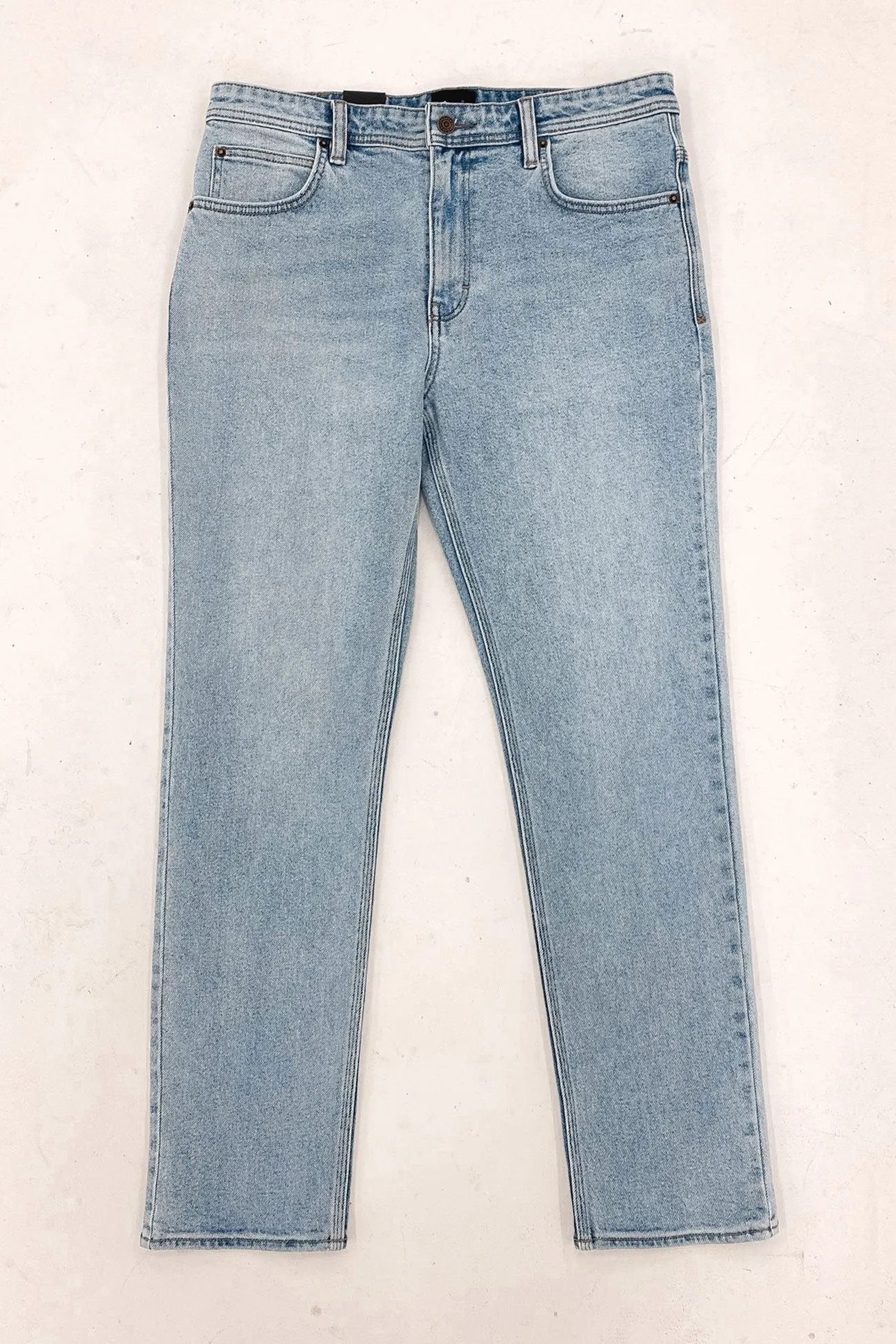 L-Two Jean Raider Blue Evening Stroll Athlete Fit Vibrant Bold Look Street Fashion