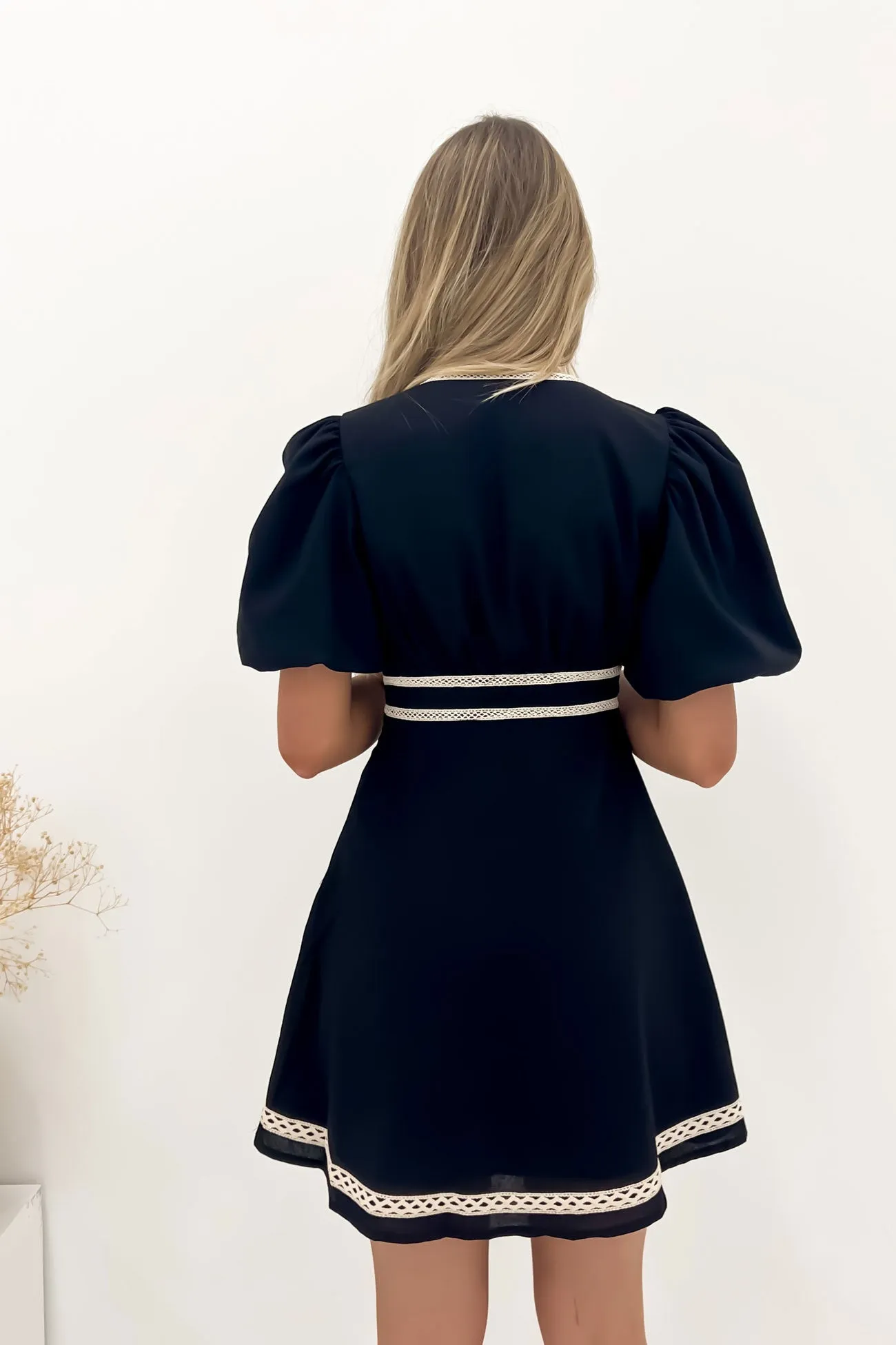 Jasmin Mini Dress Black Perfect for Travel Dark Tones