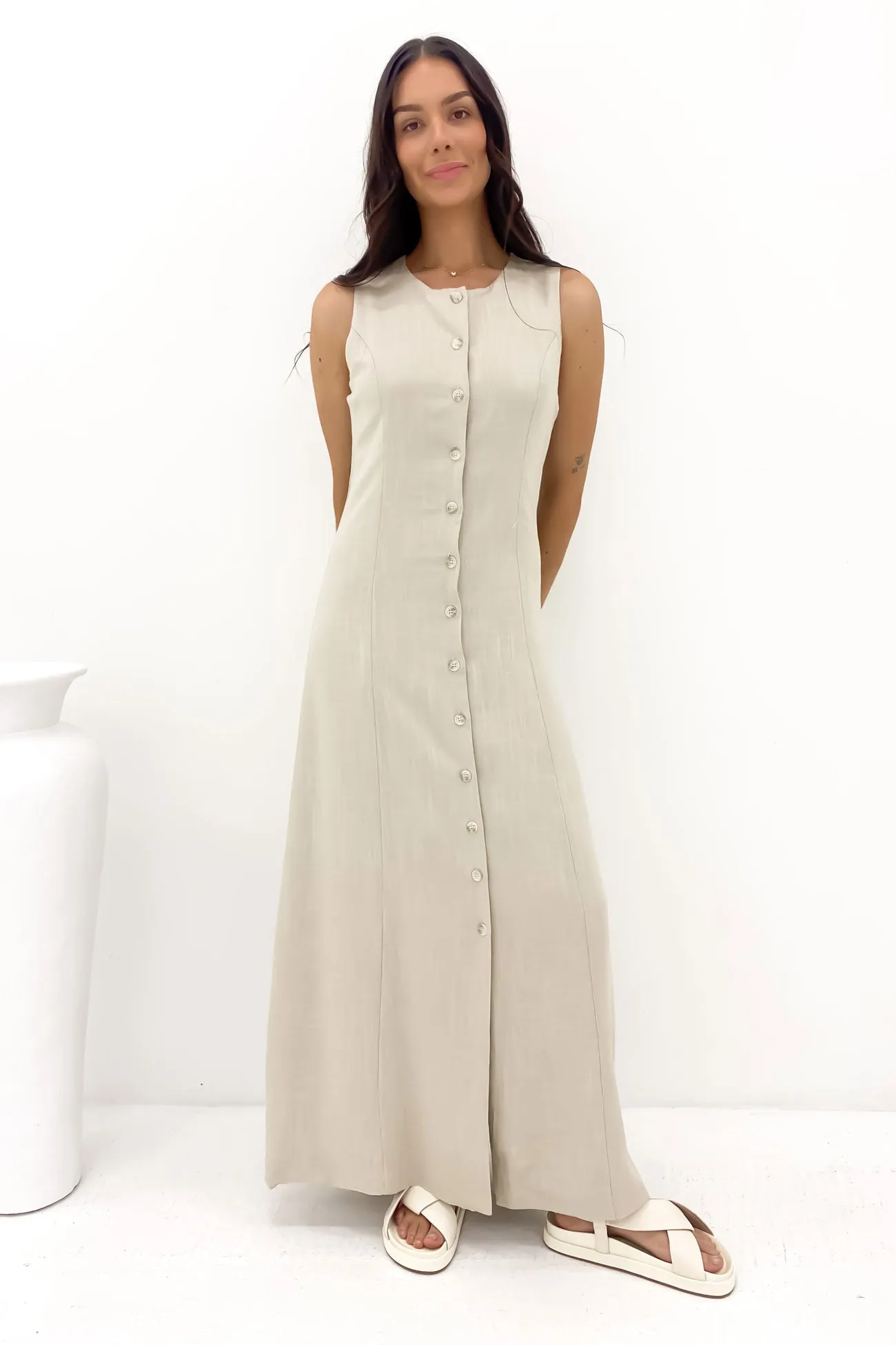 Laurel Maxi Dress Oatmeal Sleek Design Magic Day