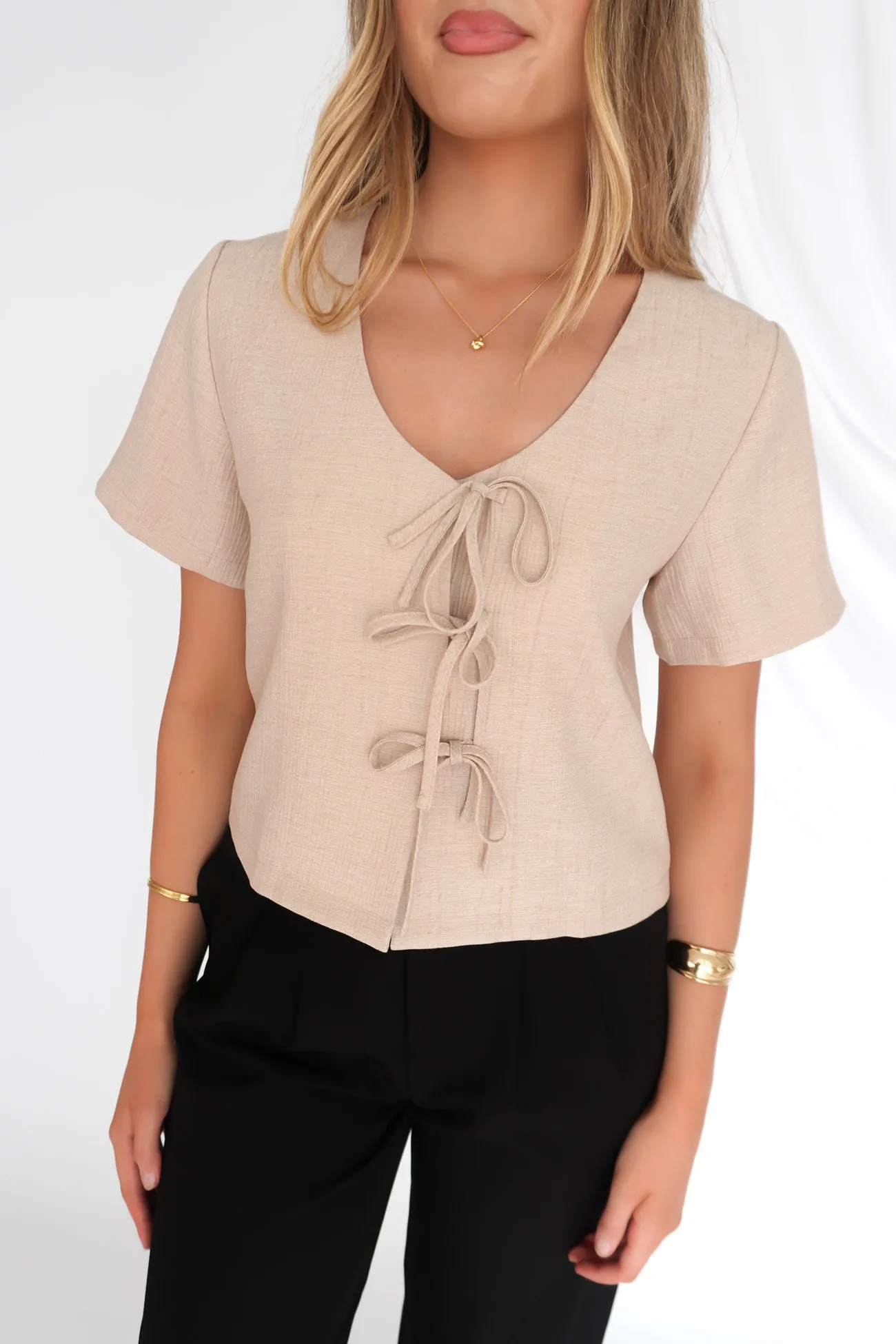 Onyx Tie Tee Oat Abrasion Resistant Fabric Layered Hem Design