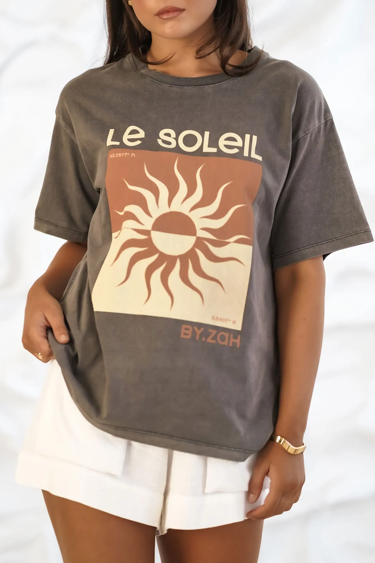 Le Soleil Tee Charcoal Timeless Layer