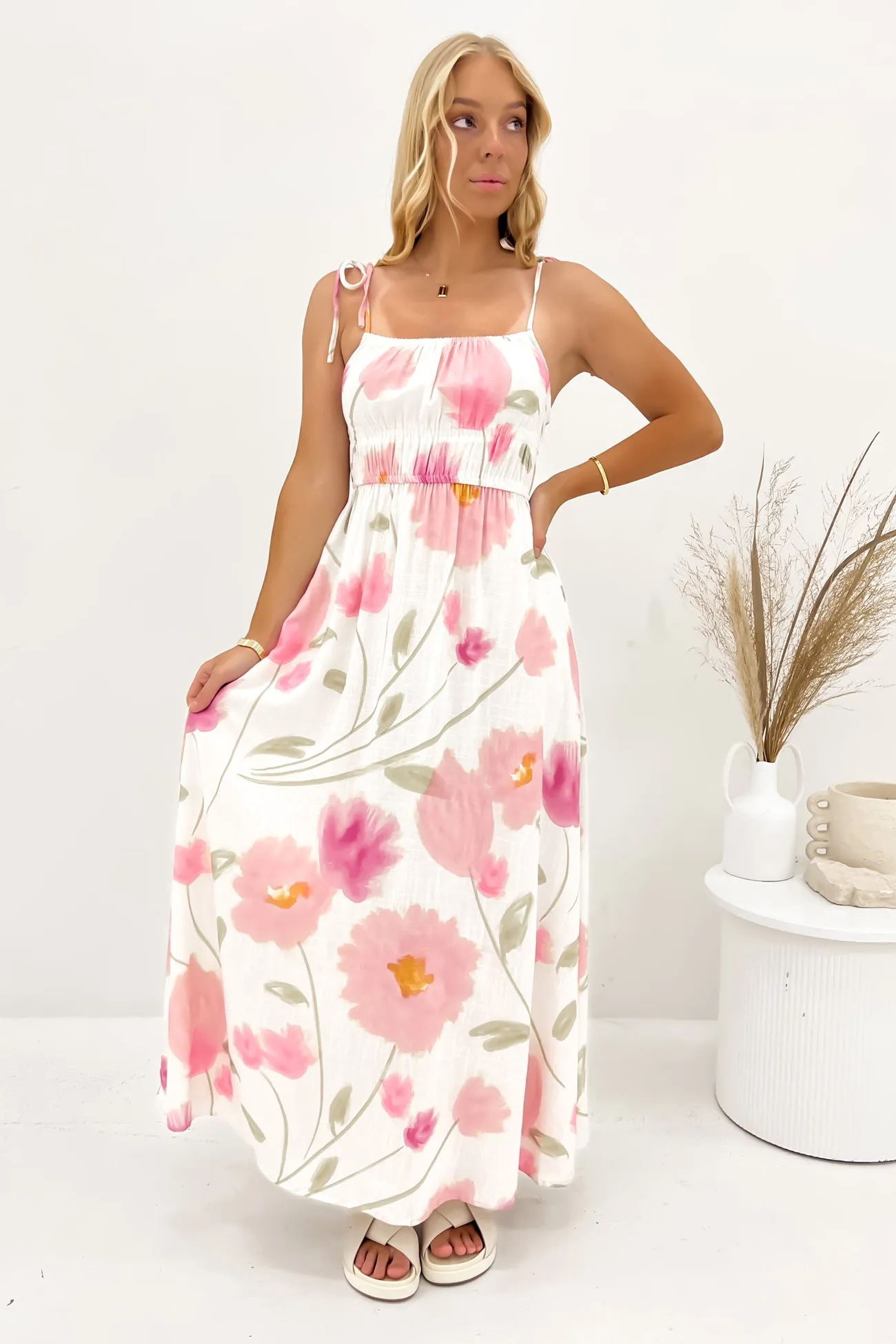 Casual Lines Light Shape Leora Midi Dress Blossom