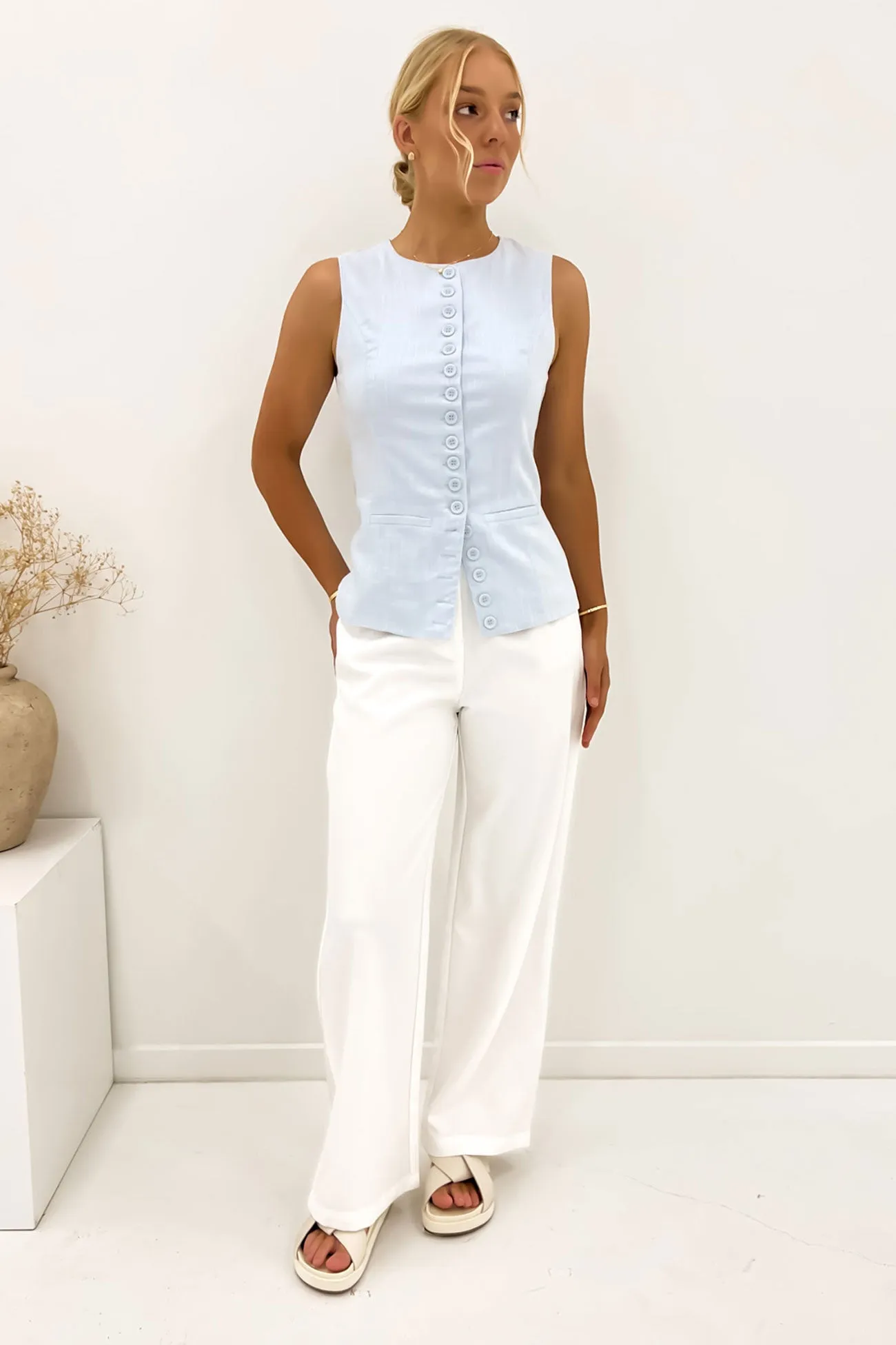 Liam Vest Baby Blue barrier