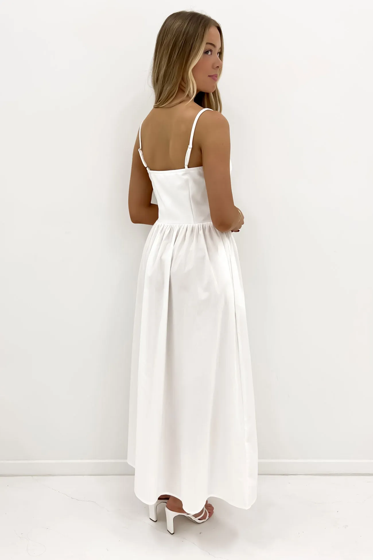 Relaxed Line Calm Outfit Barton Midi Dress White