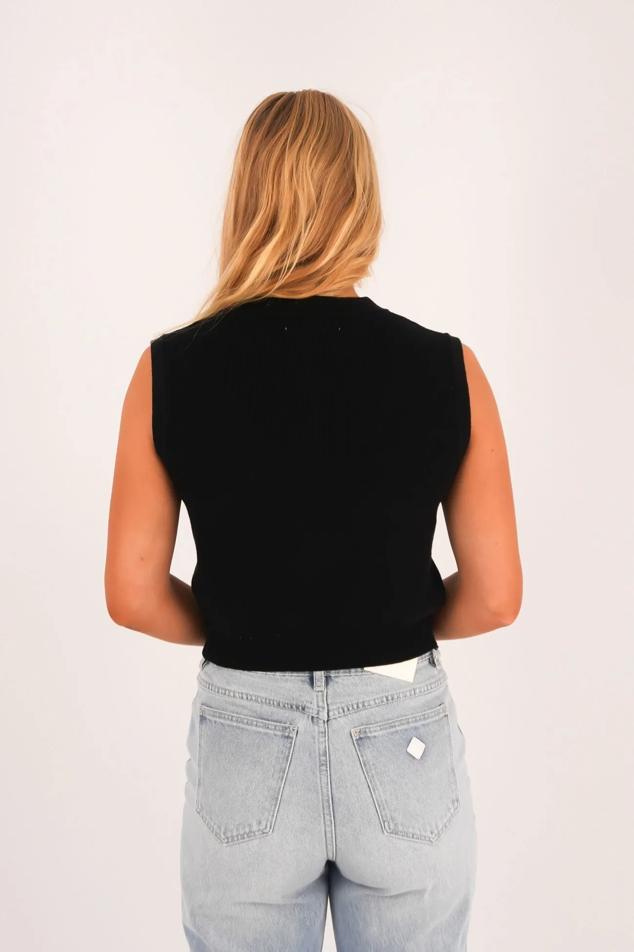 night look Part Zamara Vest Black