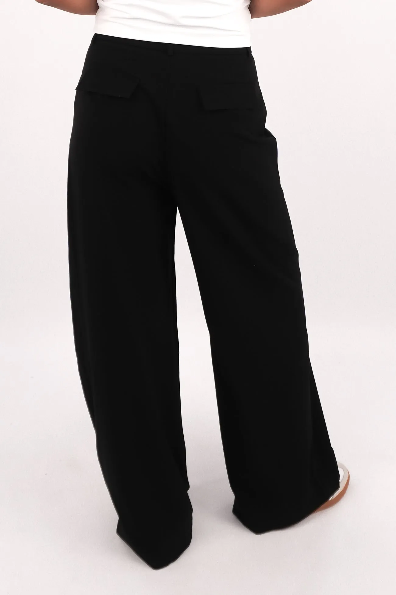 Mardi Pant Black Modern Style
