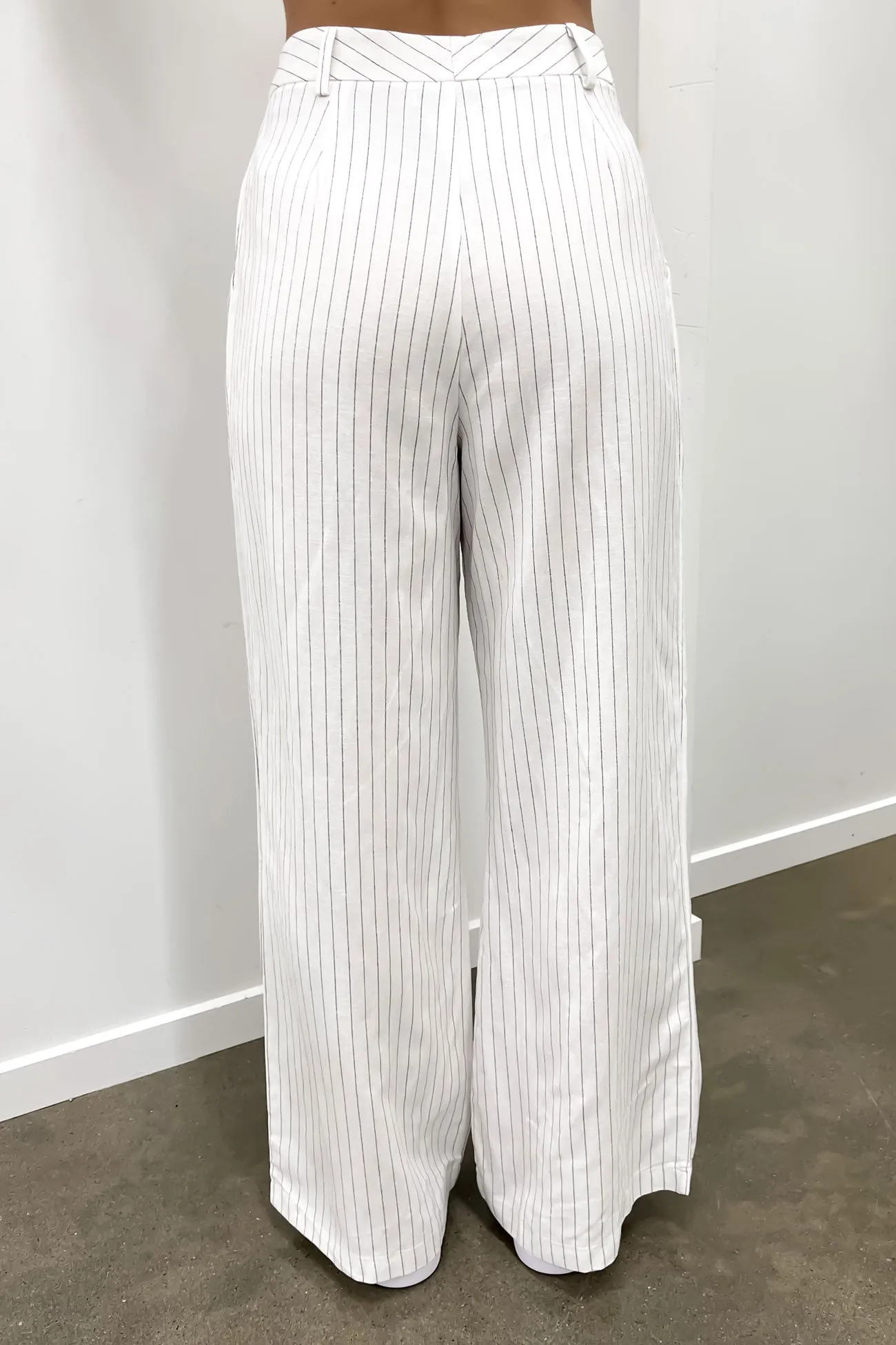 Casual Layer Modern Waist Matt Pant White Pinstripe