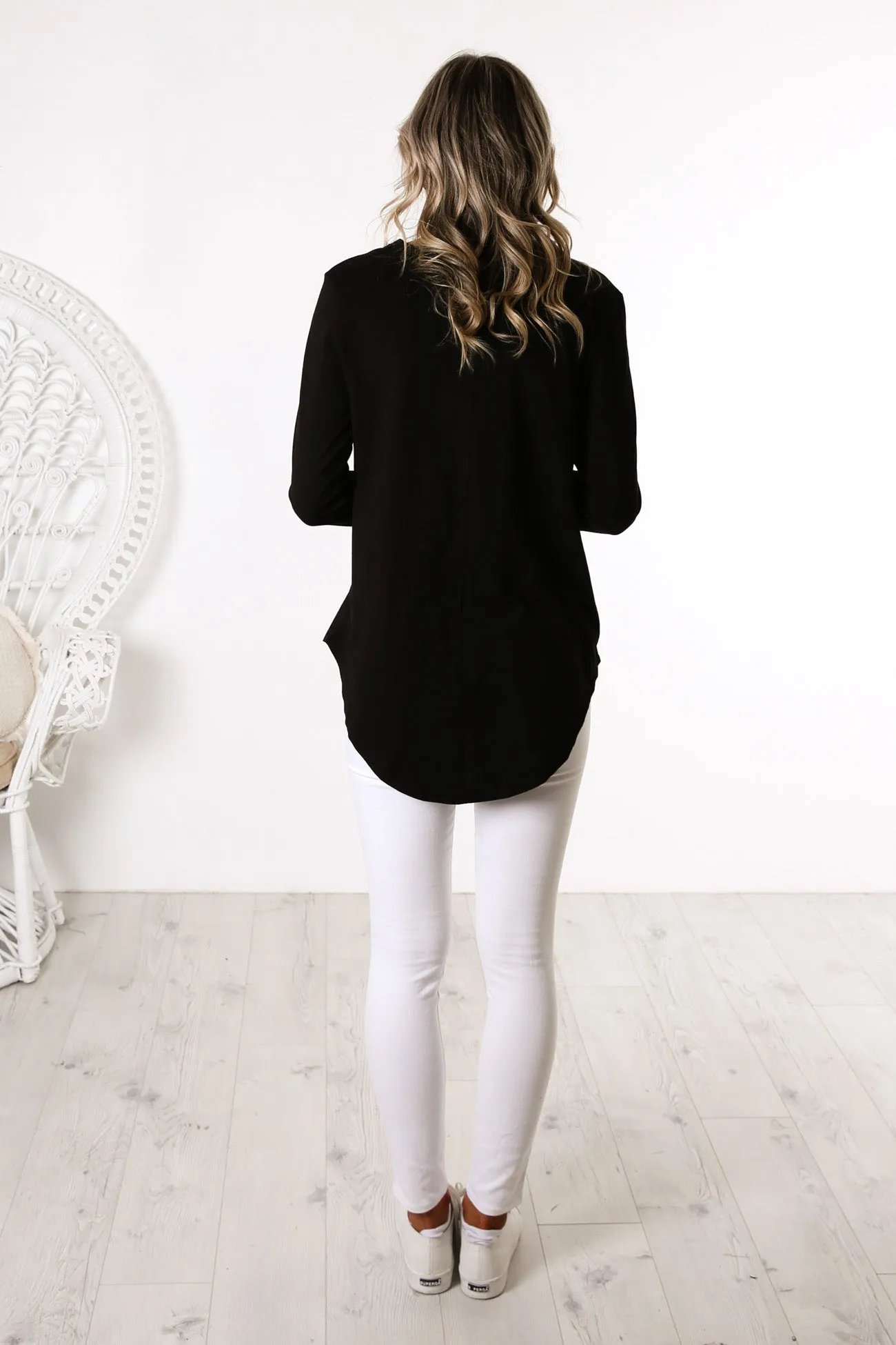 Megan Long Sleeve Top Black Advanced Sweat Management park