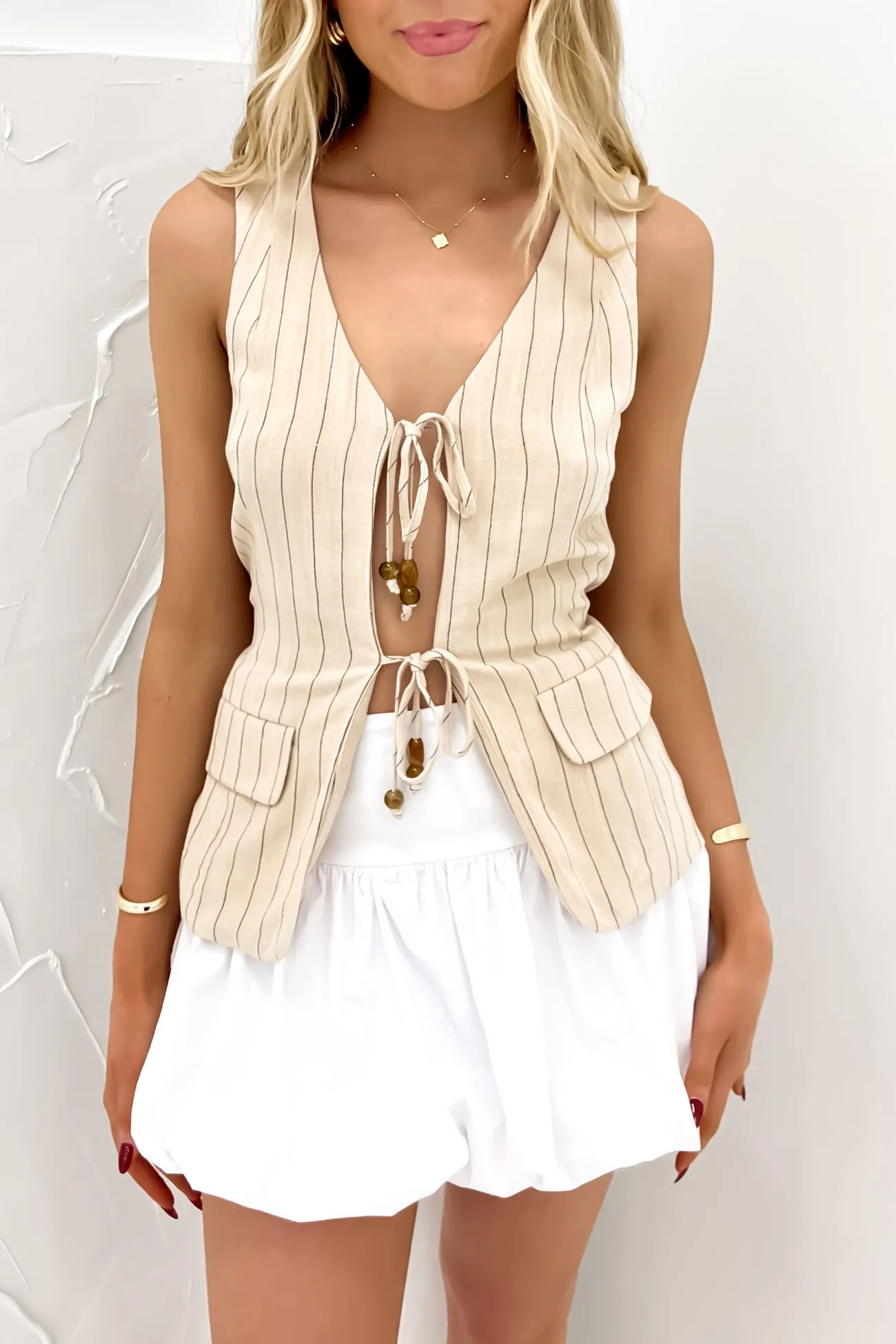 Isla Vest Natural adjustable for fit