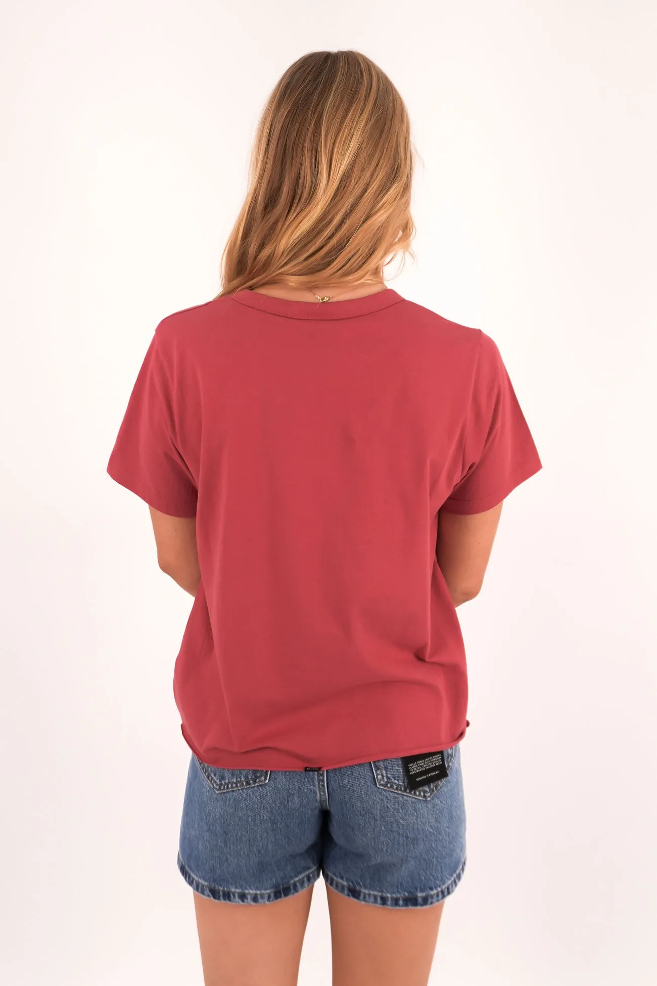 Minimal Thrills Relaxed Tee Redwood Casual Chic Look